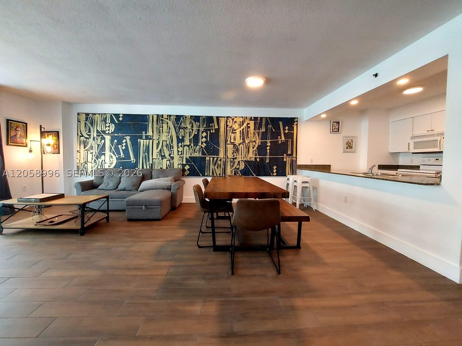 image The Club at Brickell Bay2