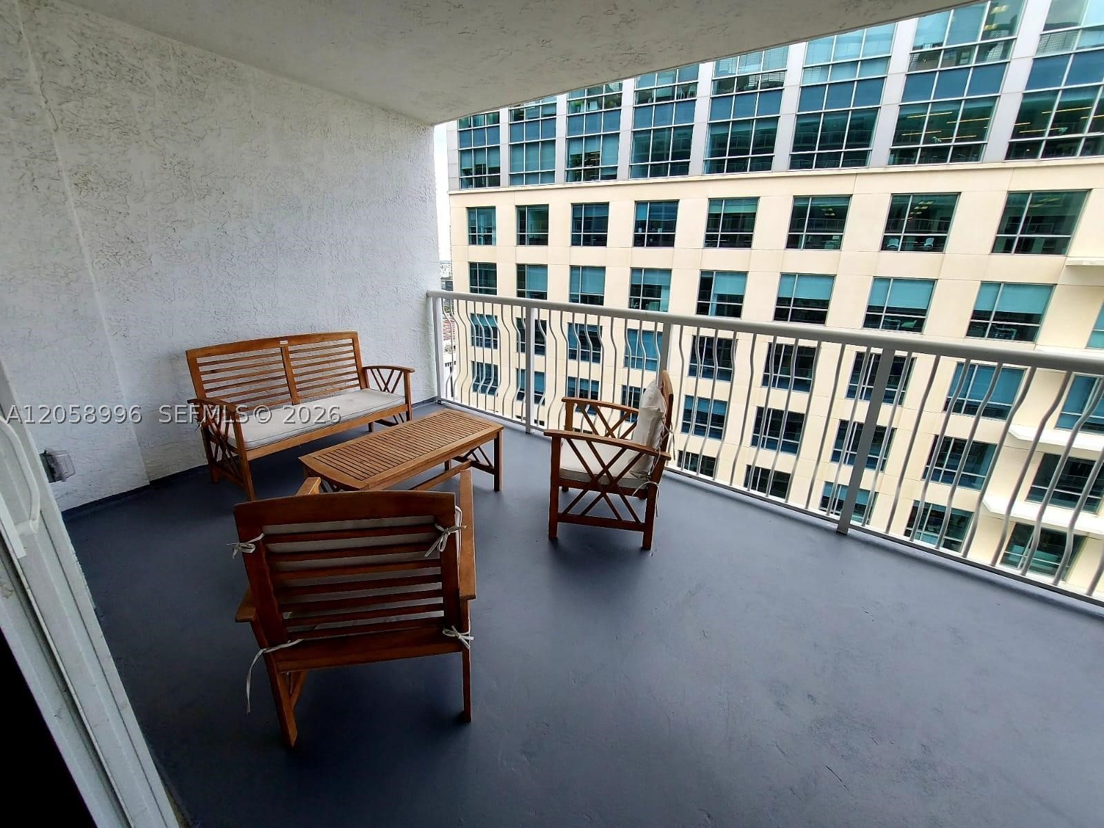 image The Club at Brickell Bay8