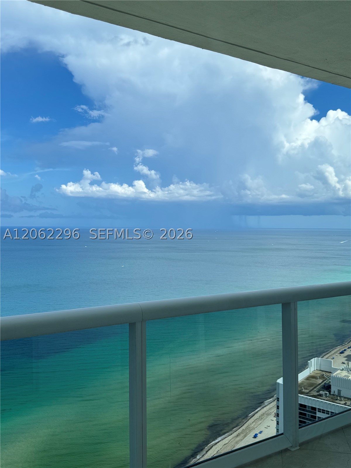 image Beach Club 124