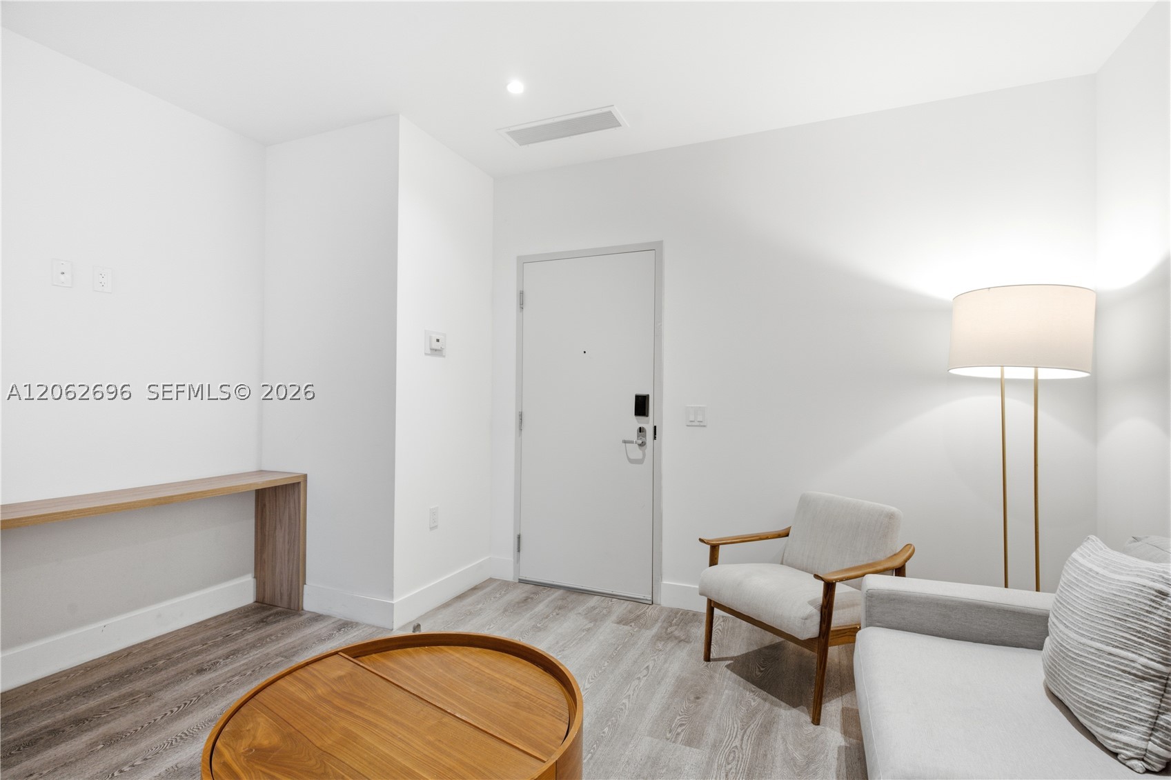 229 SW 9th St #405 Miami, FL 33130