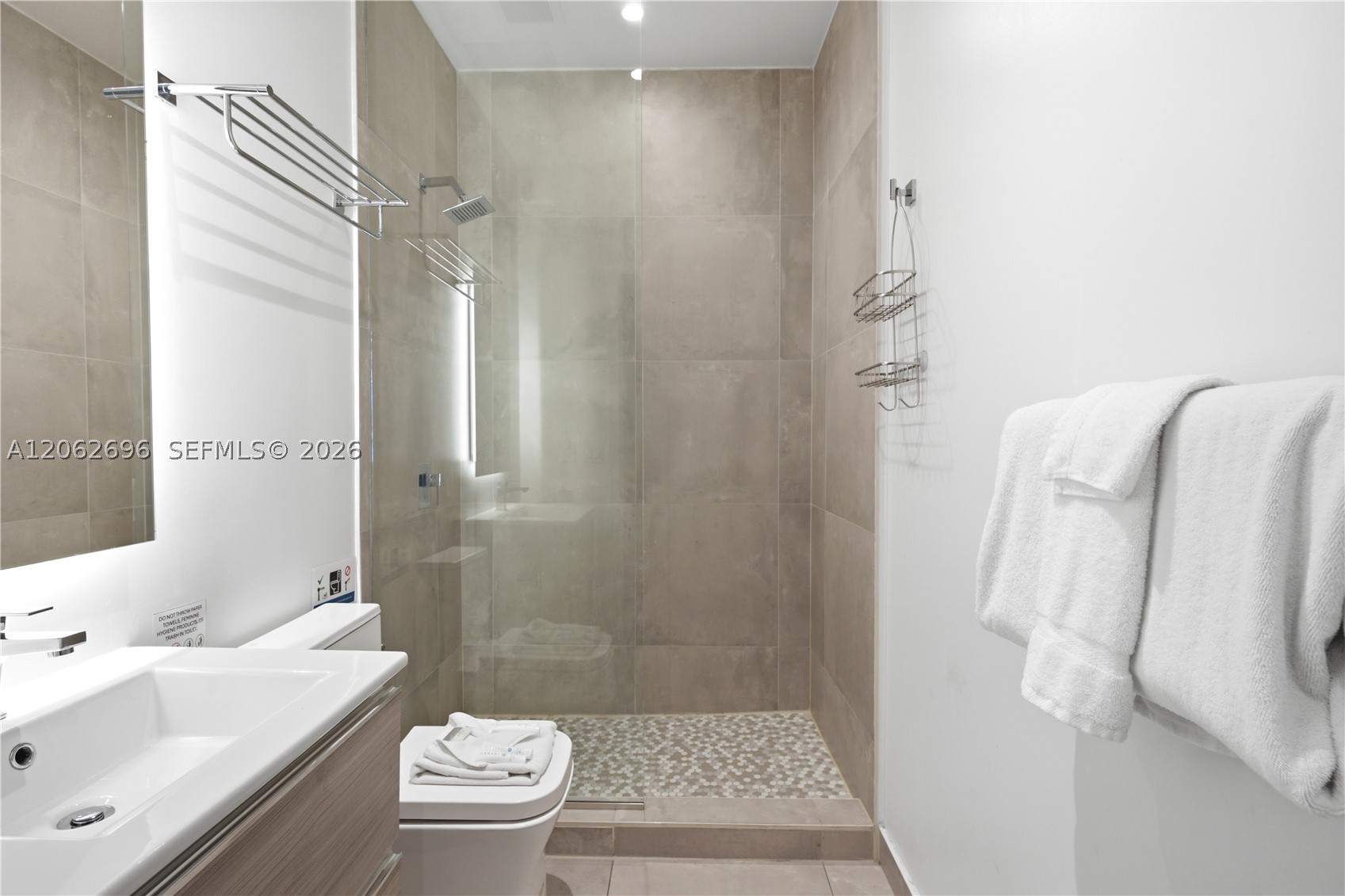 229 SW 9th St #405 Miami, FL 33130
