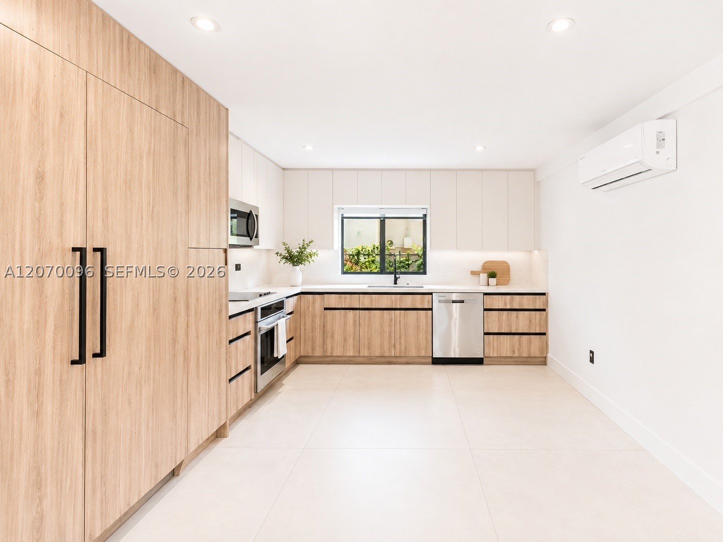 14324 Garden Dr Miami, FL 33168