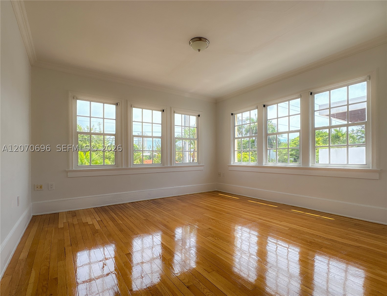 4342 Sheridan Ave #5