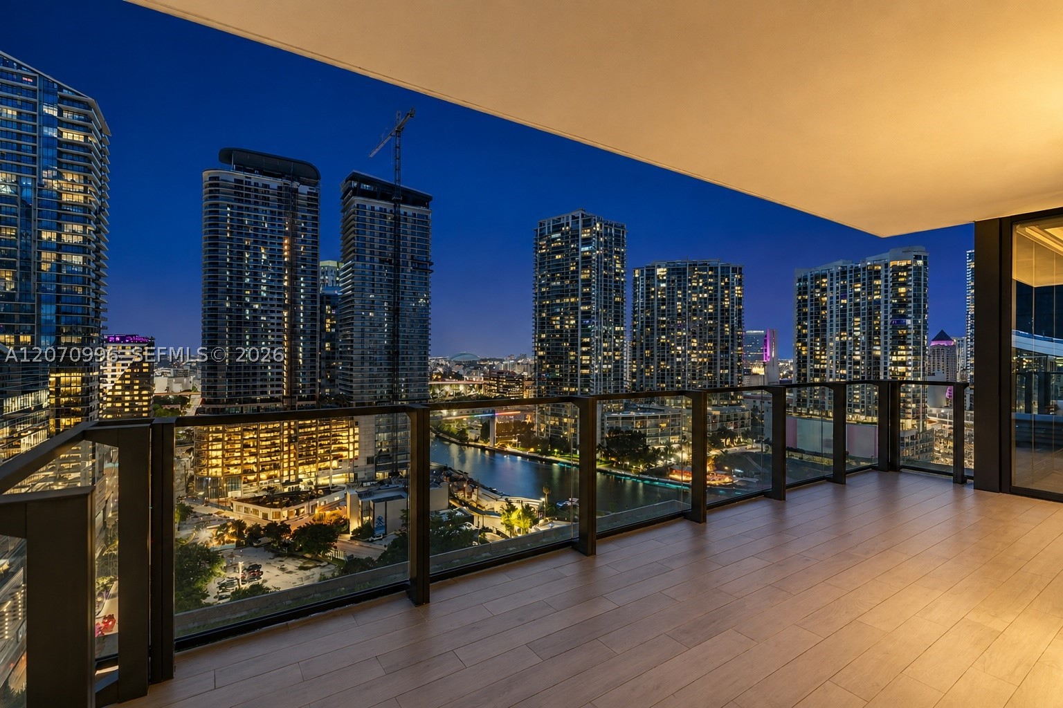 68 SE 6th St #1702 Miami, FL 33131