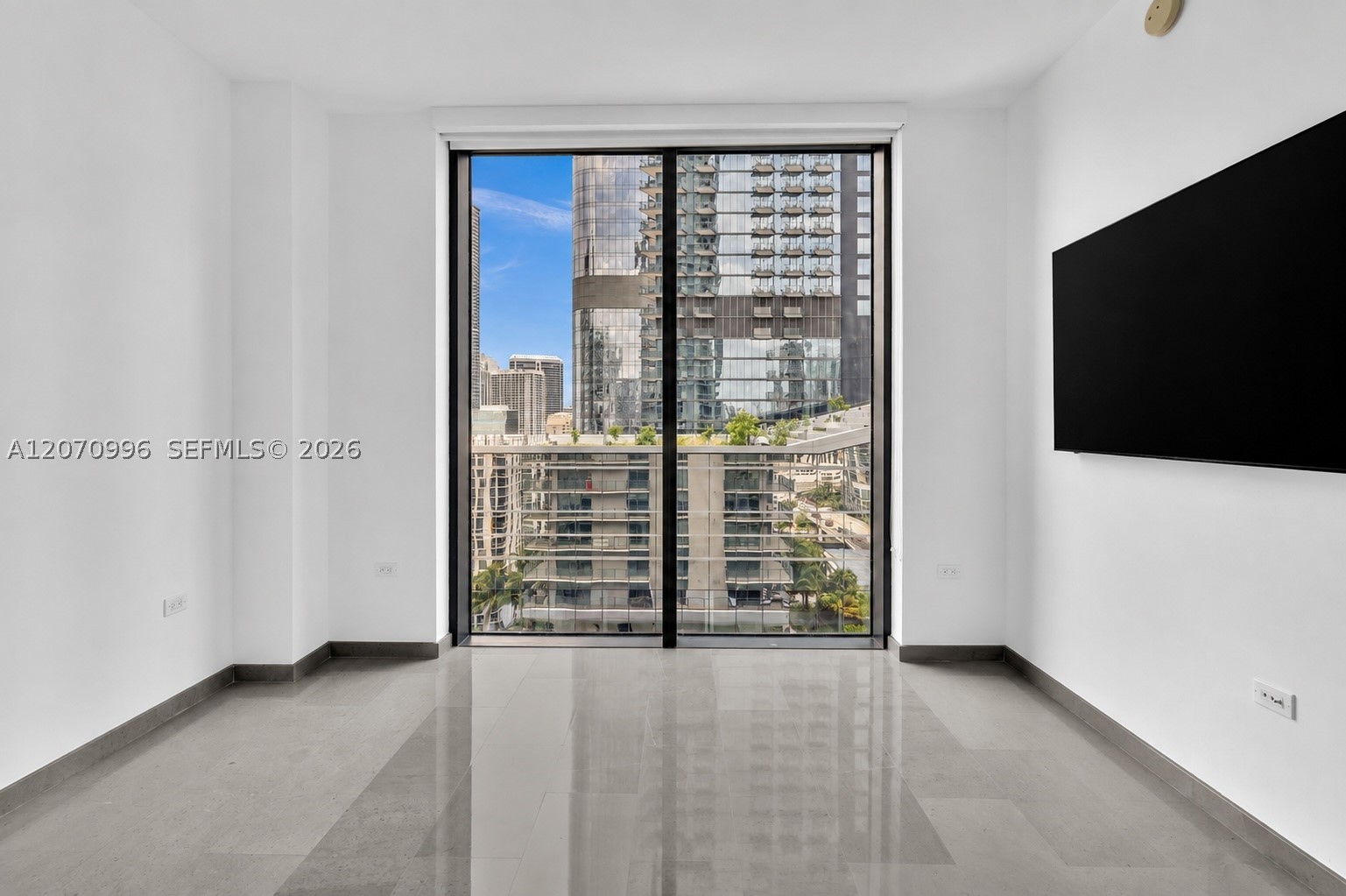 68 SE 6th St #1702 Miami, FL 33131