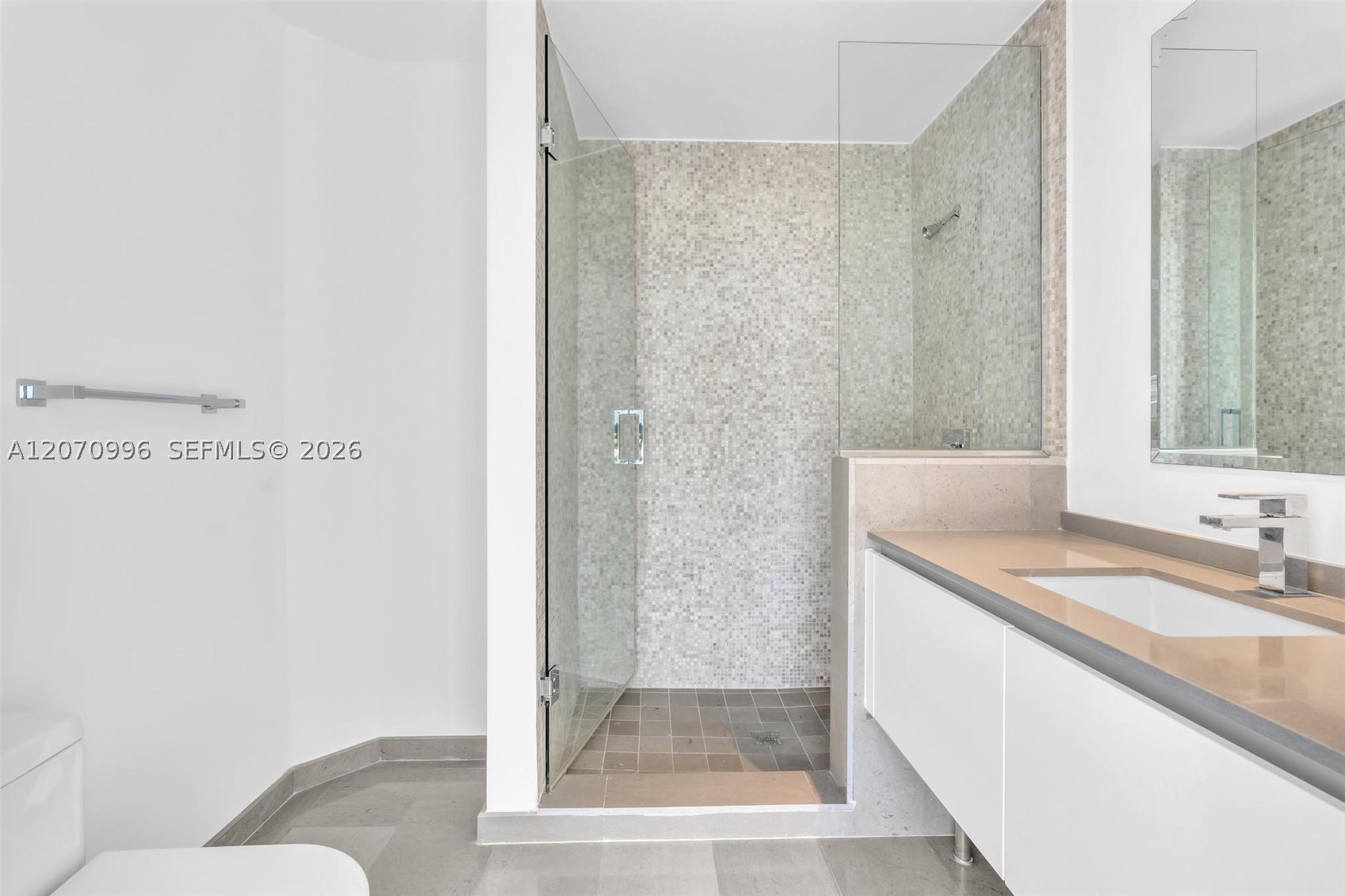 68 SE 6th St #1702 Miami, FL 33131