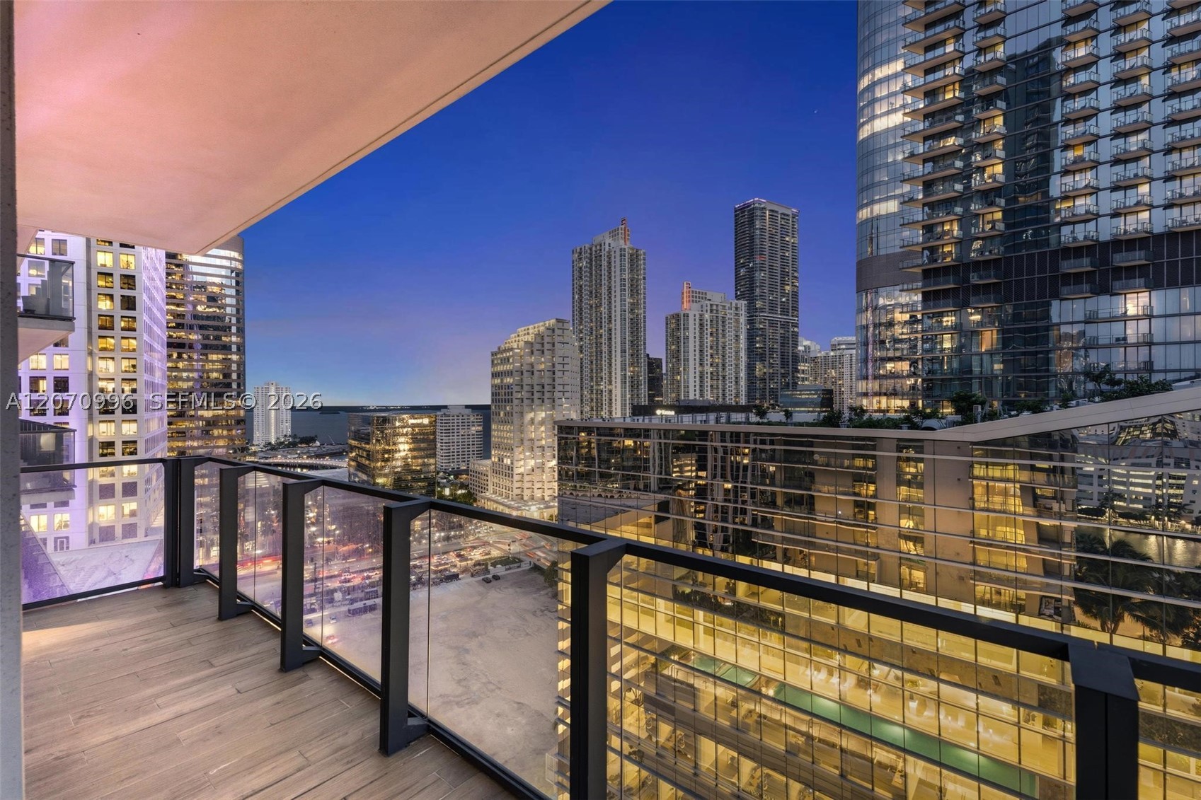 68 SE 6th St #1702 Miami, FL 33131
