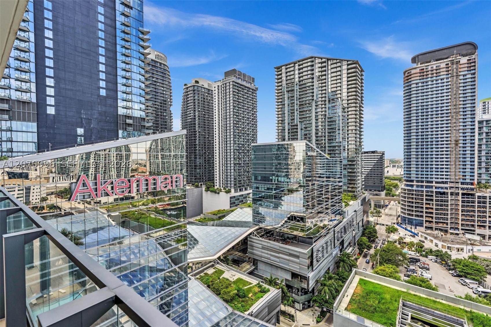 68 SE 6th St #1702 Miami, FL 33131