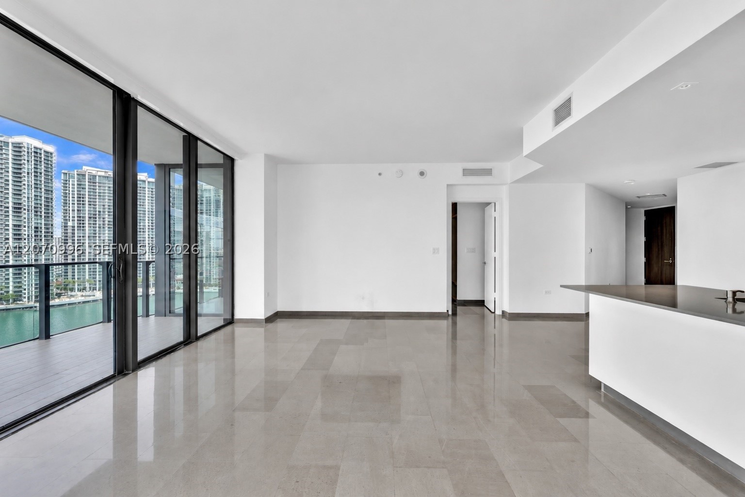 68 SE 6th St #1702 Miami, FL 33131