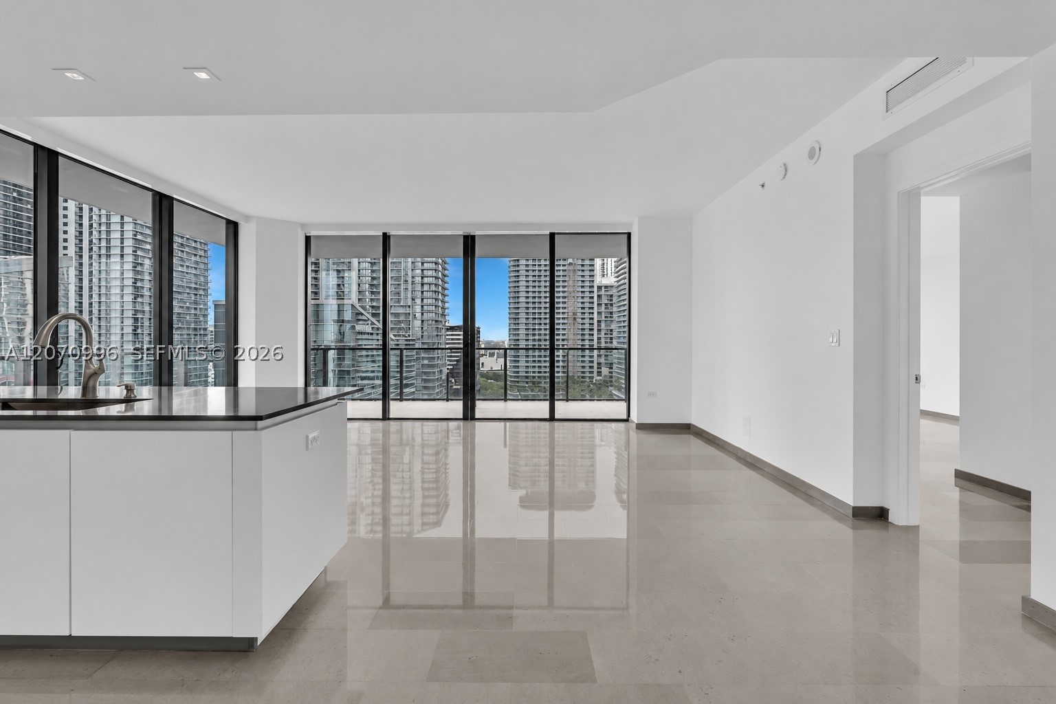 68 SE 6th St #1702 Miami, FL 33131