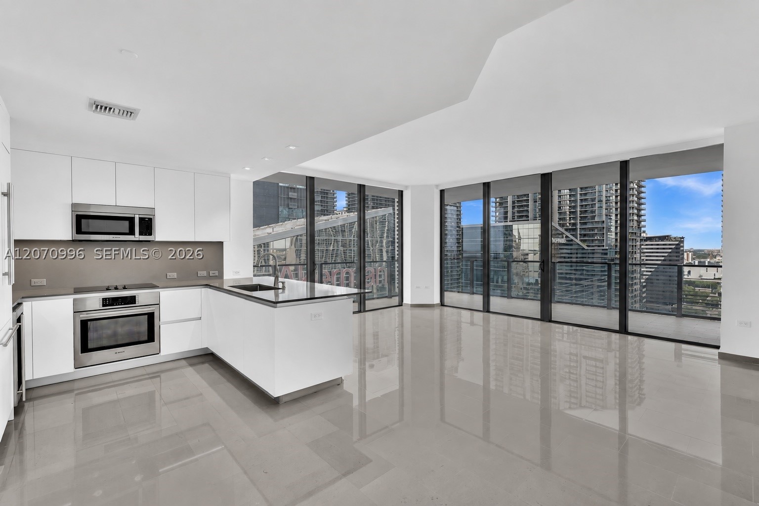 68 SE 6th St #1702 Miami, FL 33131