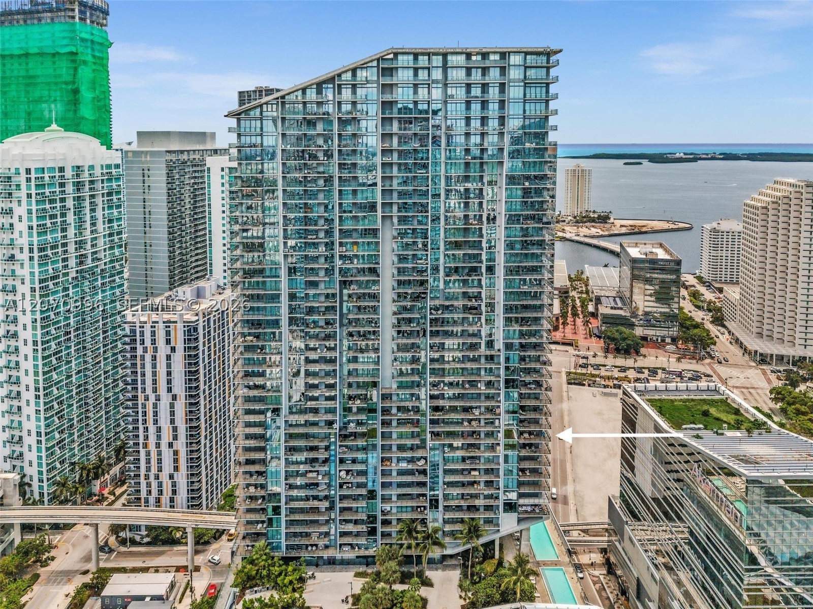 68 SE 6th St #1702 Miami, FL 33131