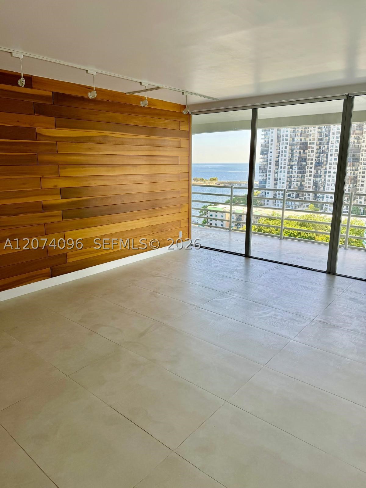 image Atlantis on Brickell11