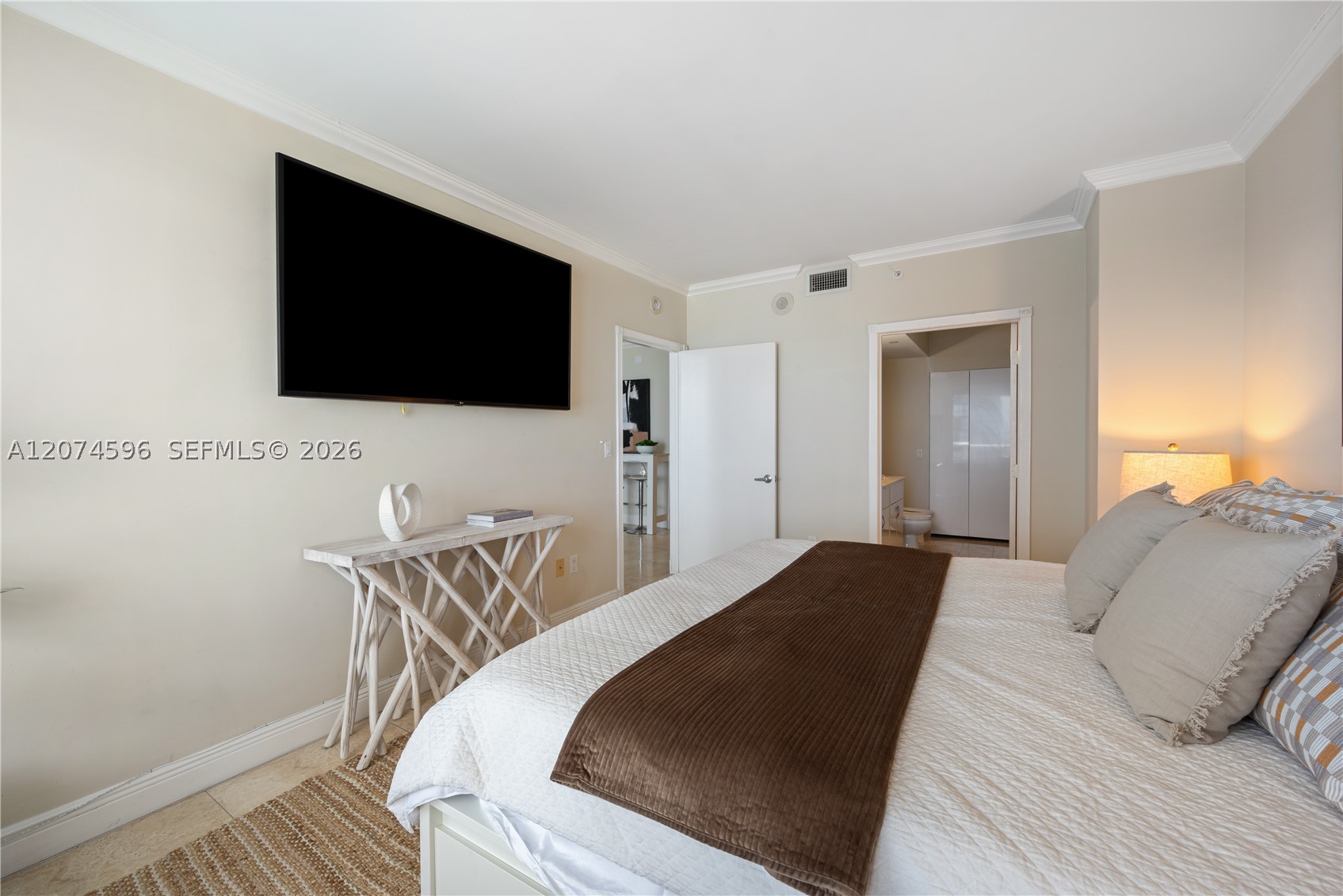 Undisclosed Address Miami Beach, FL 33141
