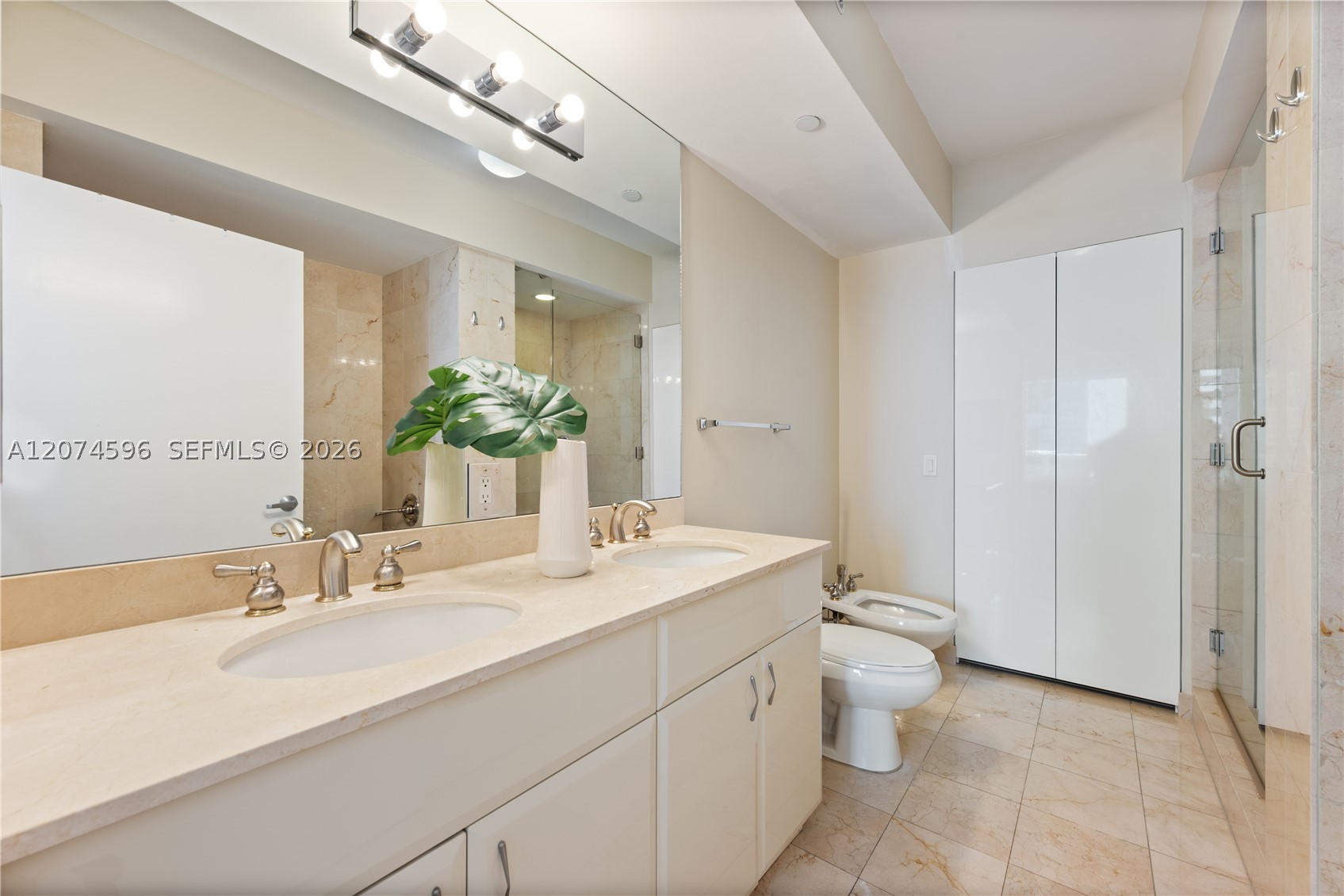 Undisclosed Address Miami Beach, FL 33141