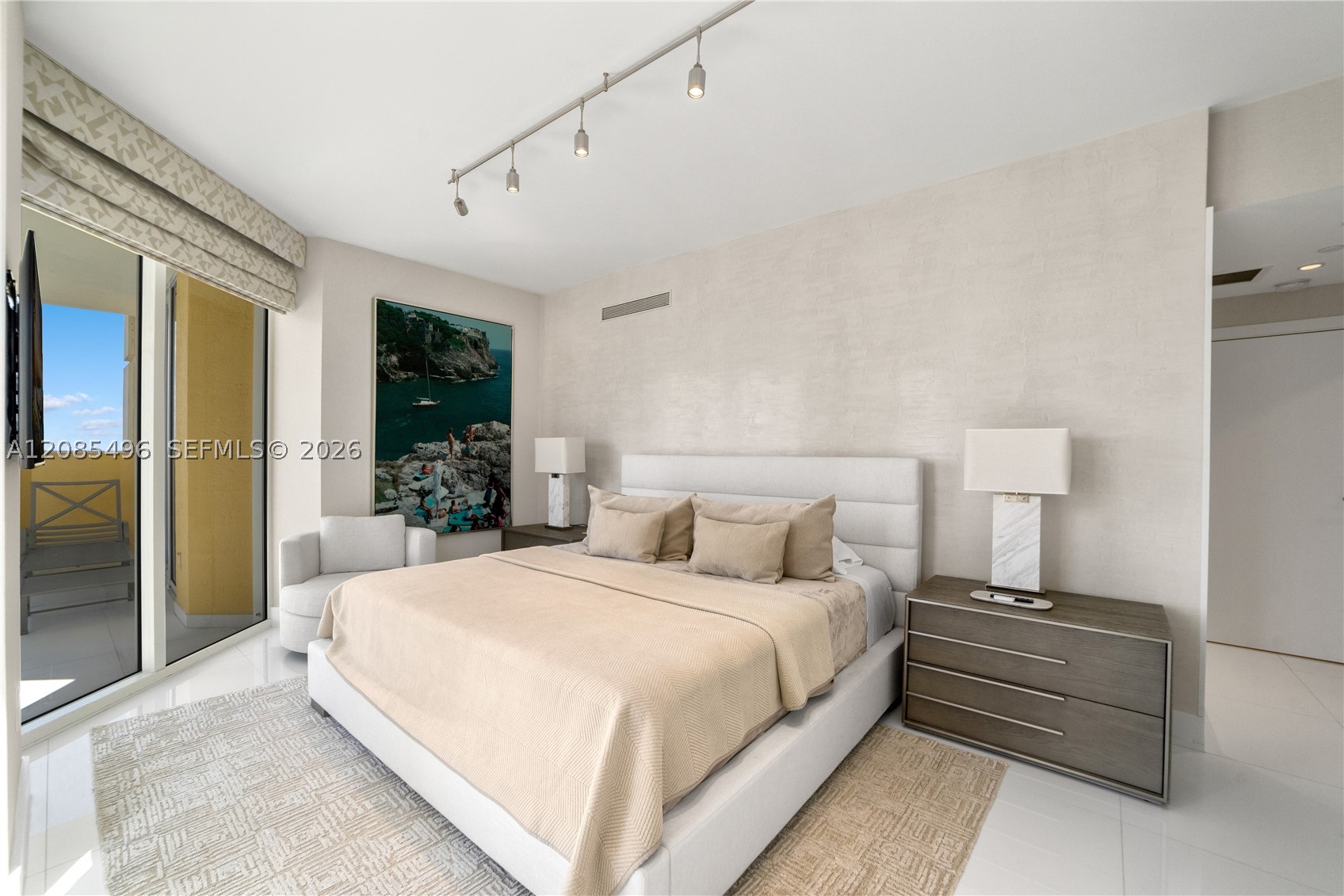 image Acqualina Residences18