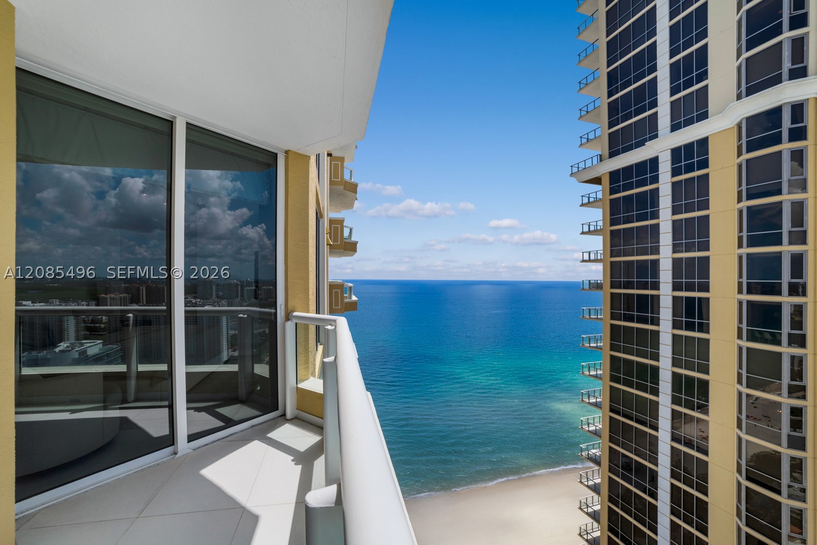 image Acqualina Residences33