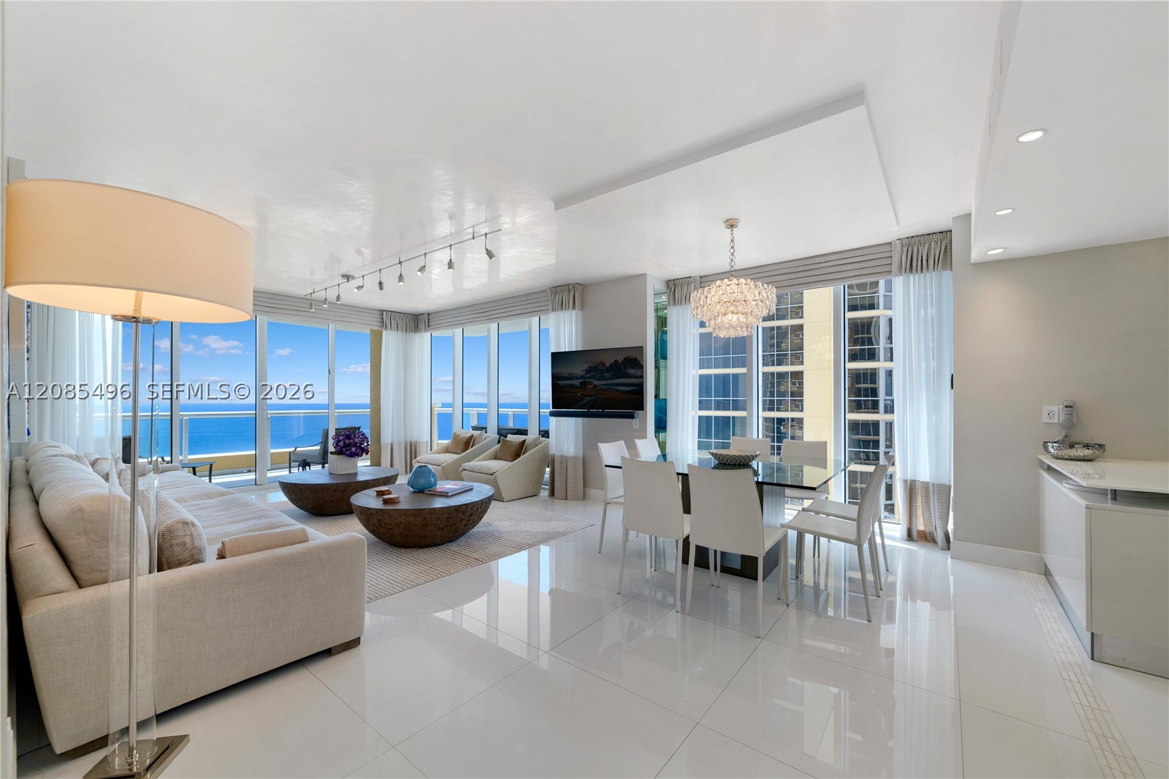 image Acqualina Residences4