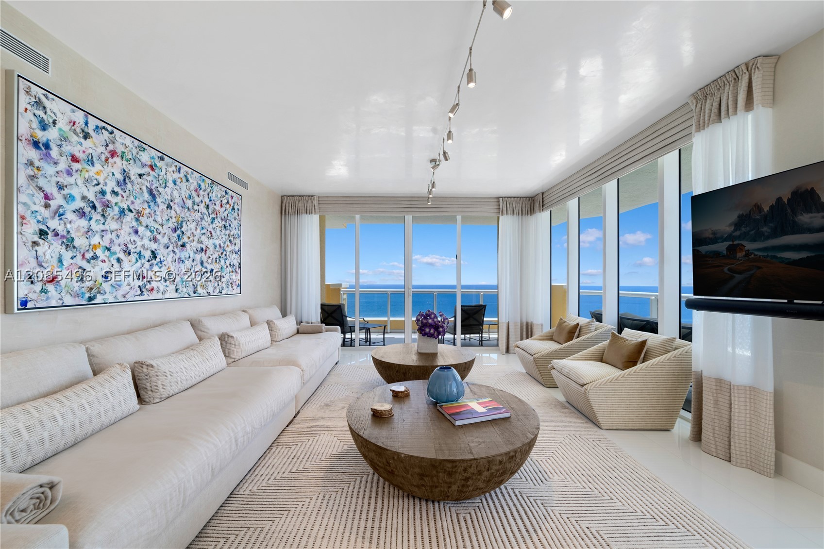 image Acqualina Residences5