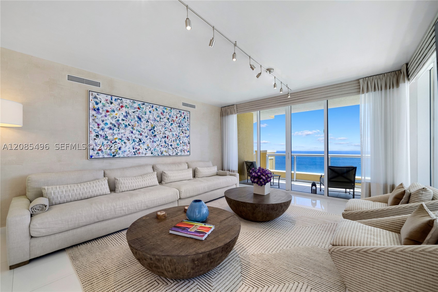 image Acqualina Residences6