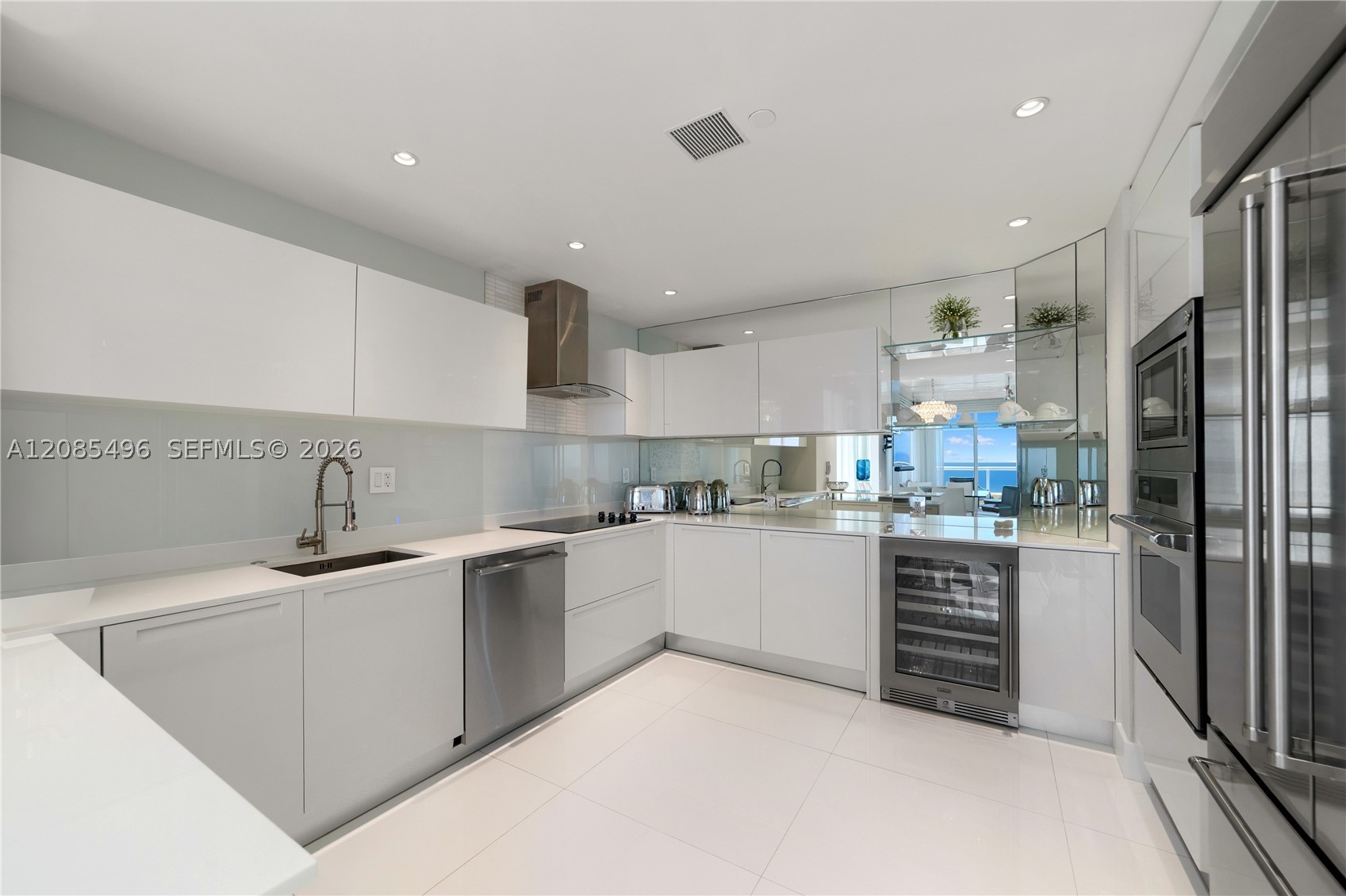 image Acqualina Residences8