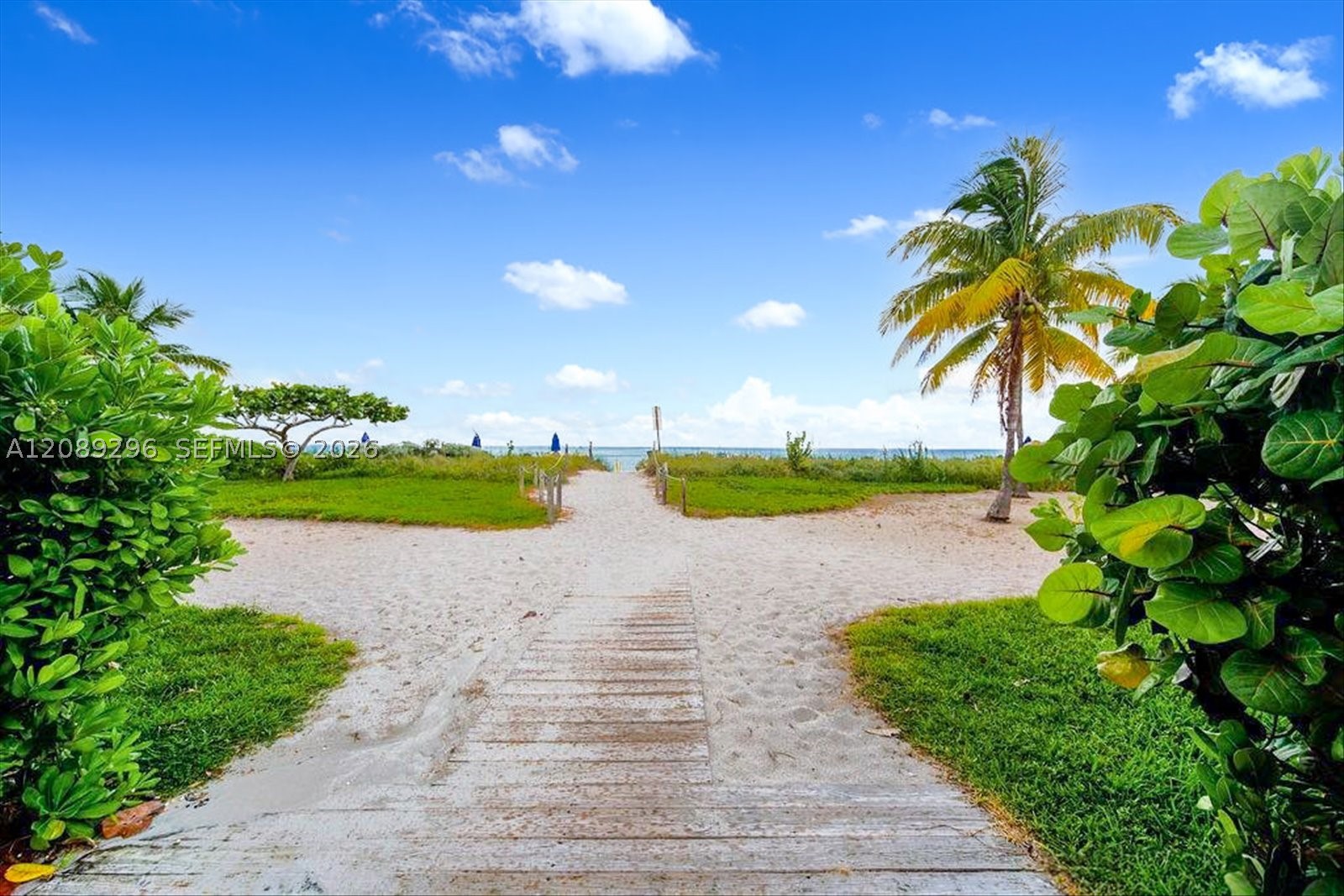 600 Grapetree Dr #7FN Key Biscayne, FL 33149