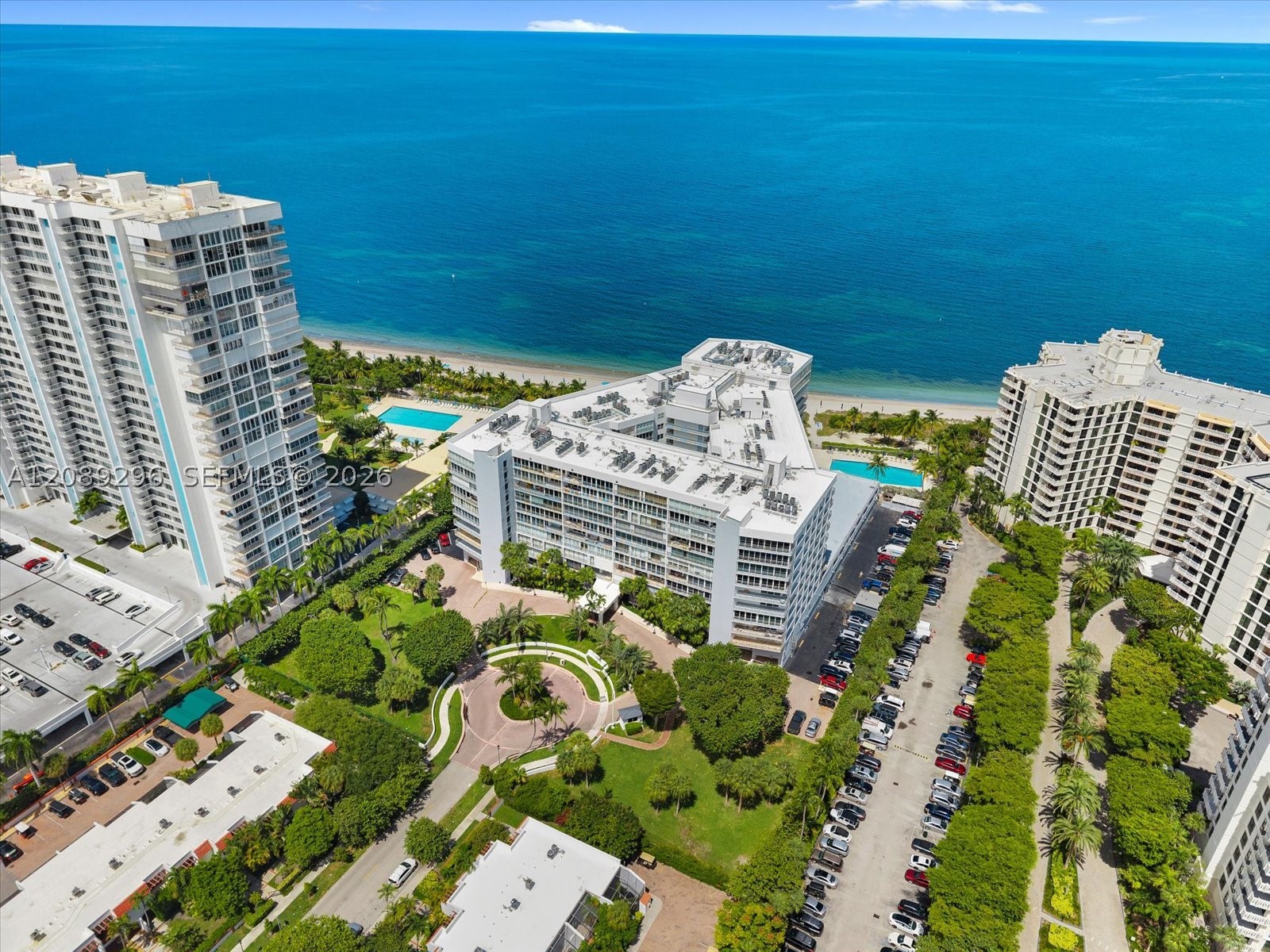 600 Grapetree Dr #7FN Key Biscayne, FL 33149