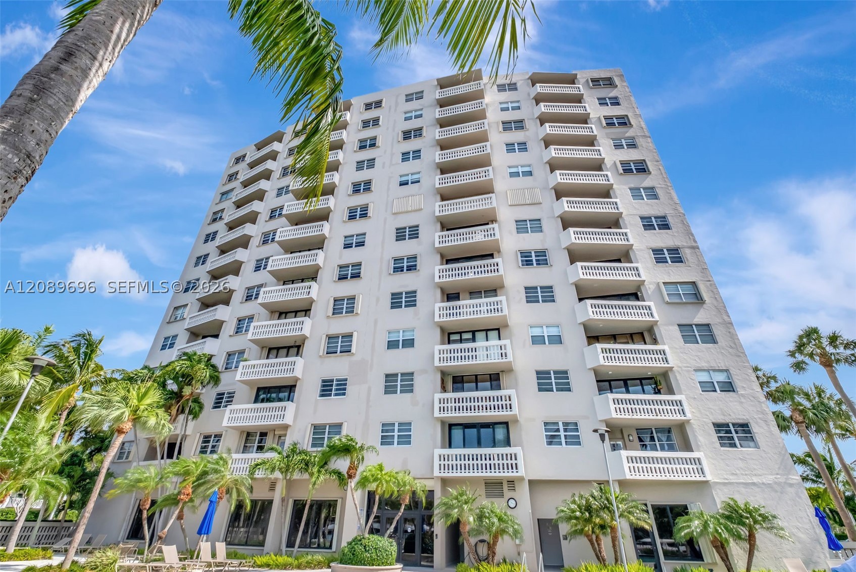 90 Edgewater Dr #327