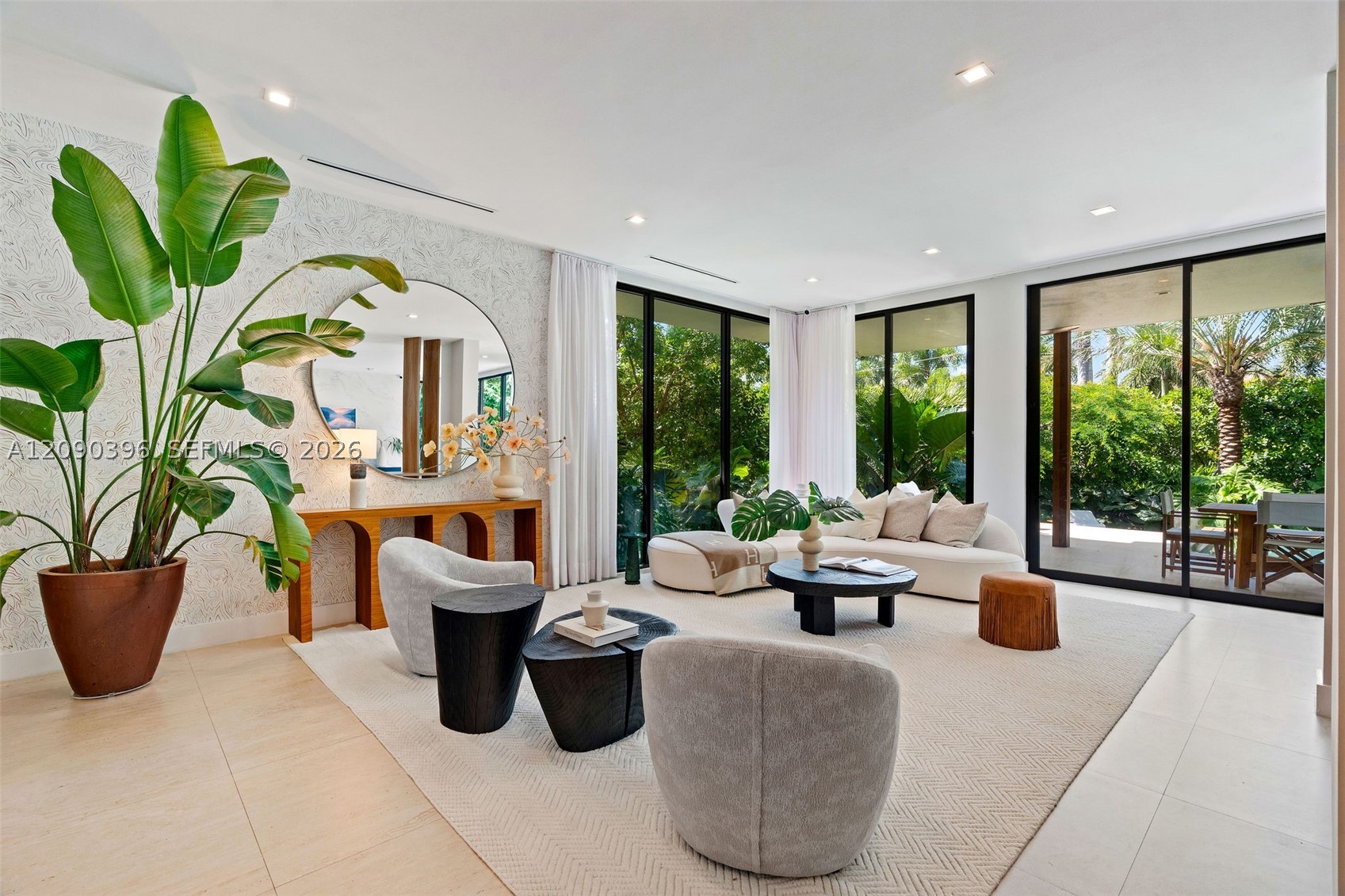 5701 N Bay Rd Miami Beach, FL 33140