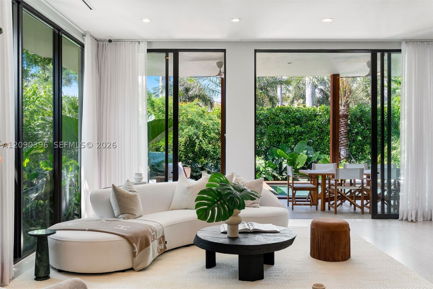 5701 N Bay Rd Miami Beach, FL 33140