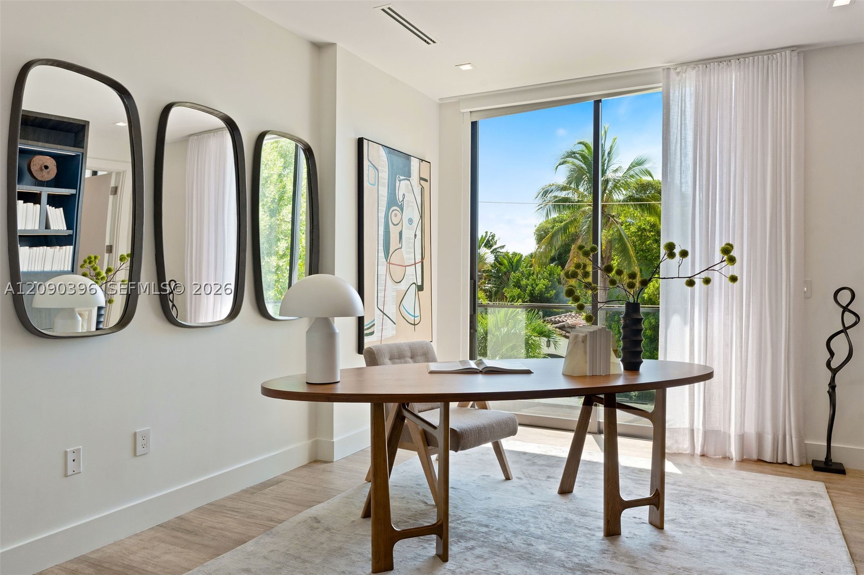 5701 N Bay Rd Miami Beach, FL 33140
