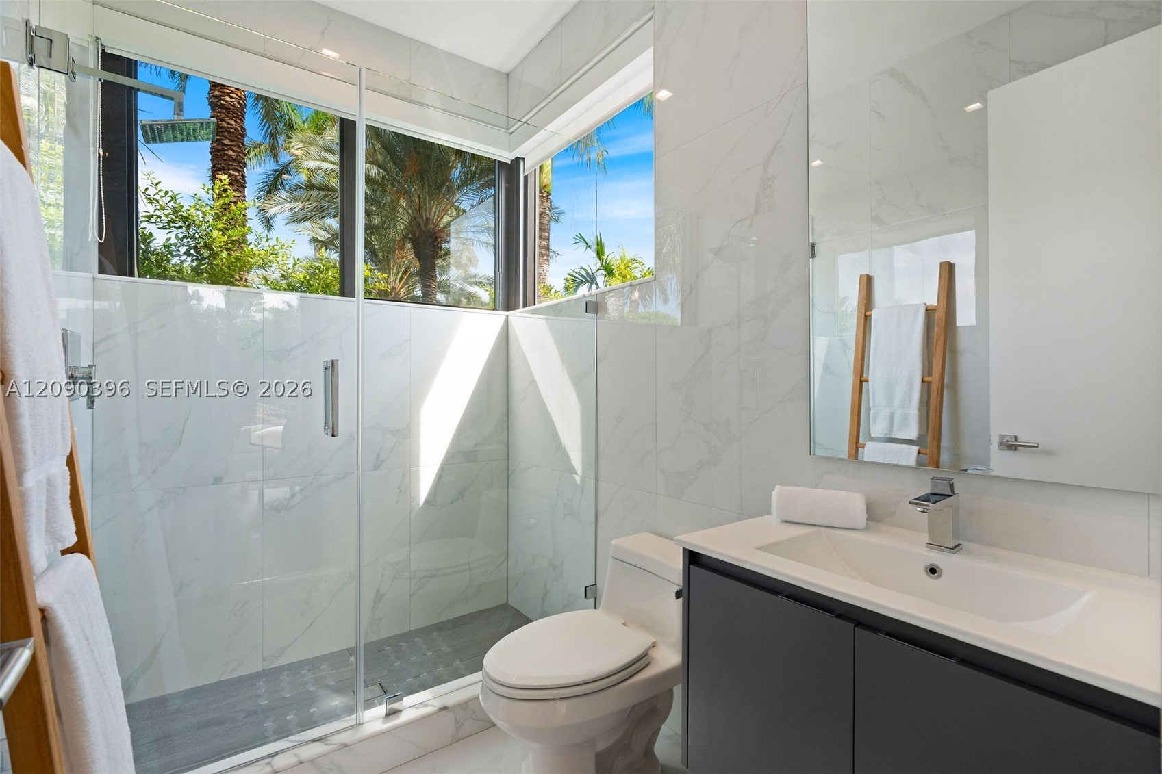 5701 N Bay Rd Miami Beach, FL 33140