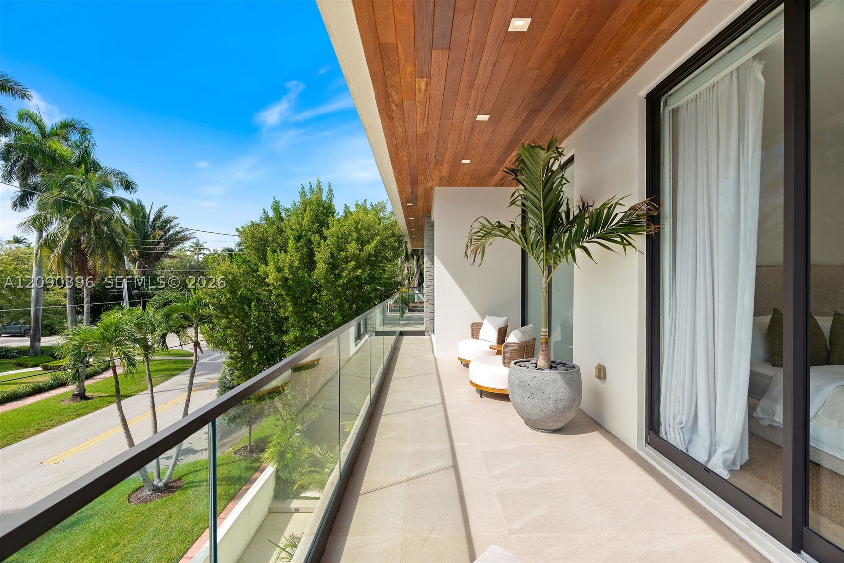 5701 N Bay Rd Miami Beach, FL 33140