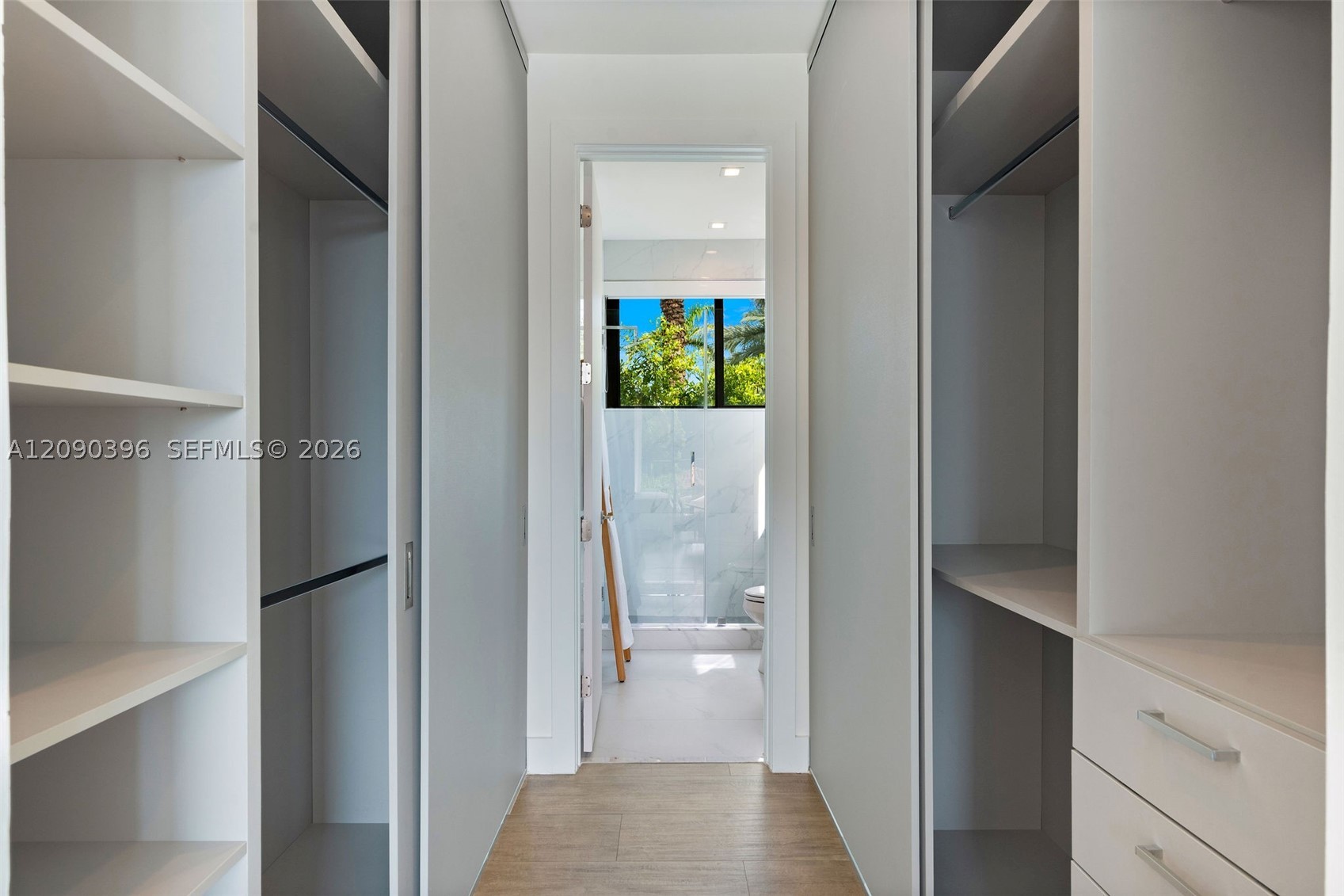 5701 N Bay Rd Miami Beach, FL 33140
