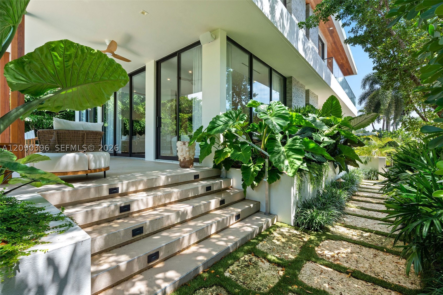 5701 N Bay Rd Miami Beach, FL 33140