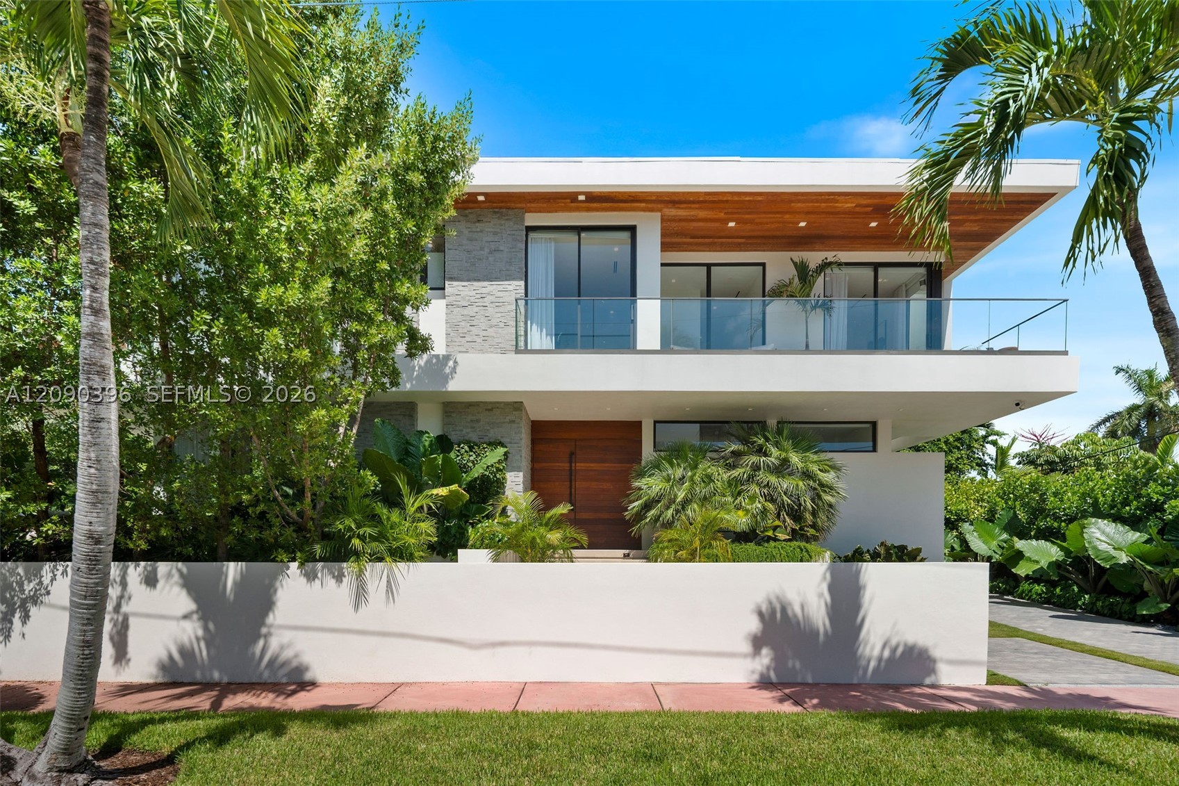 5701 N Bay Rd Miami Beach, FL 33140