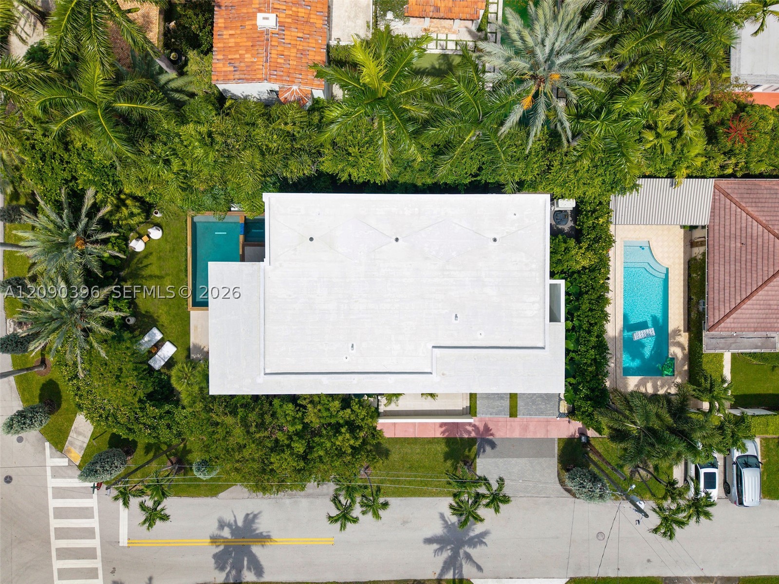5701 N Bay Rd Miami Beach, FL 33140