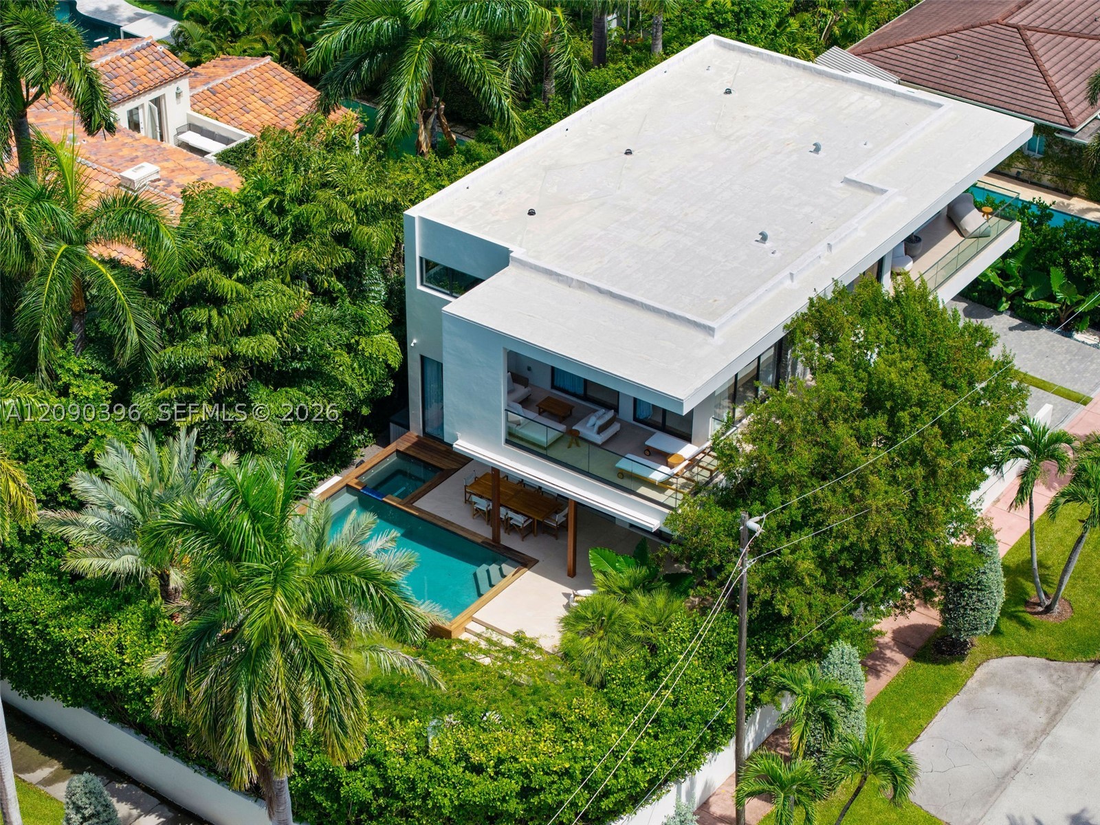 5701 N Bay Rd Miami Beach, FL 33140