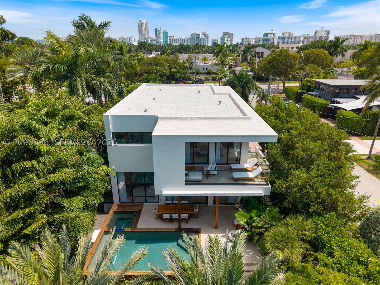 5701 N Bay Rd Miami Beach, FL 33140