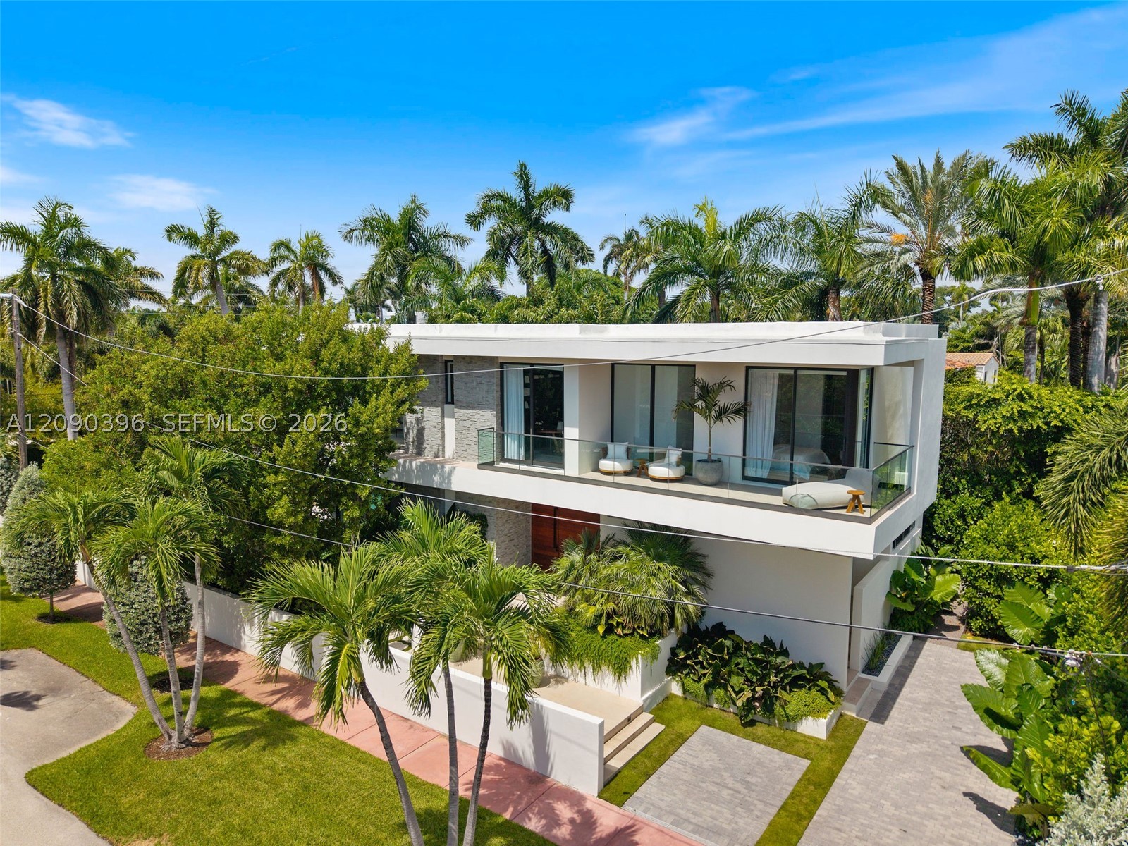5701 N Bay Rd Miami Beach, FL 33140