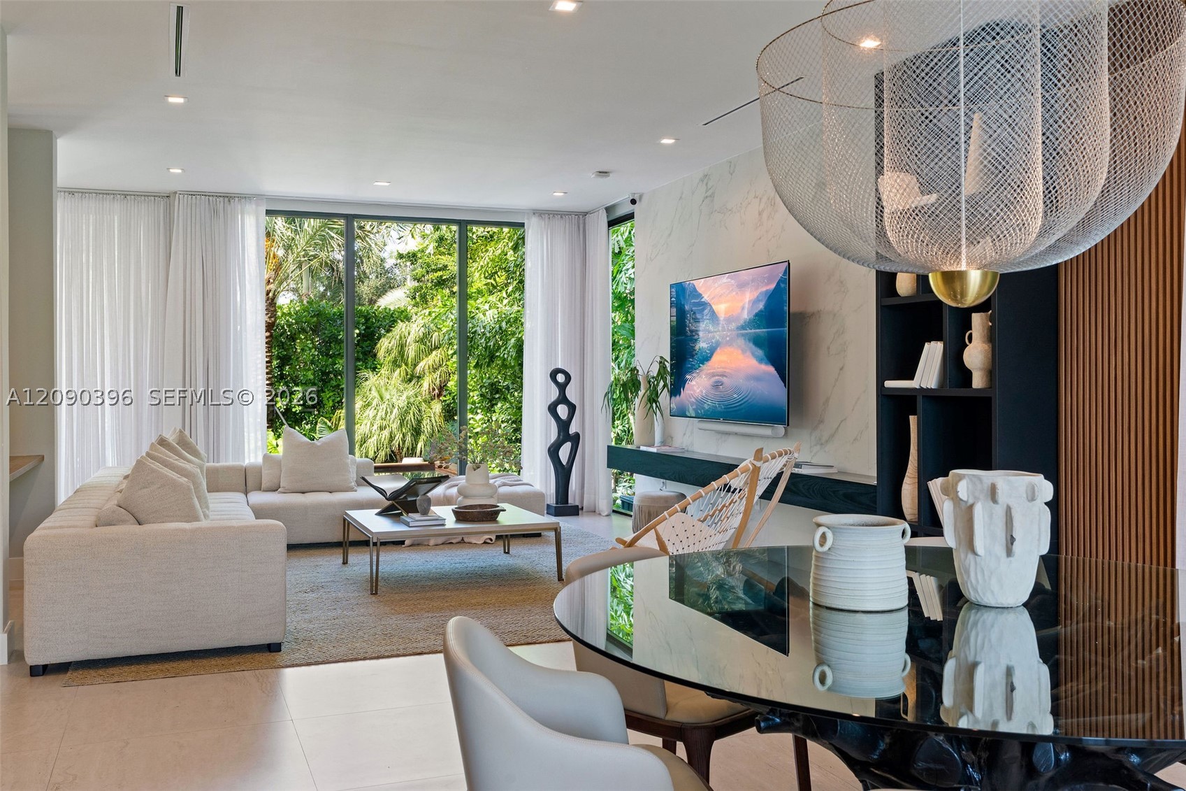 5701 N Bay Rd Miami Beach, FL 33140