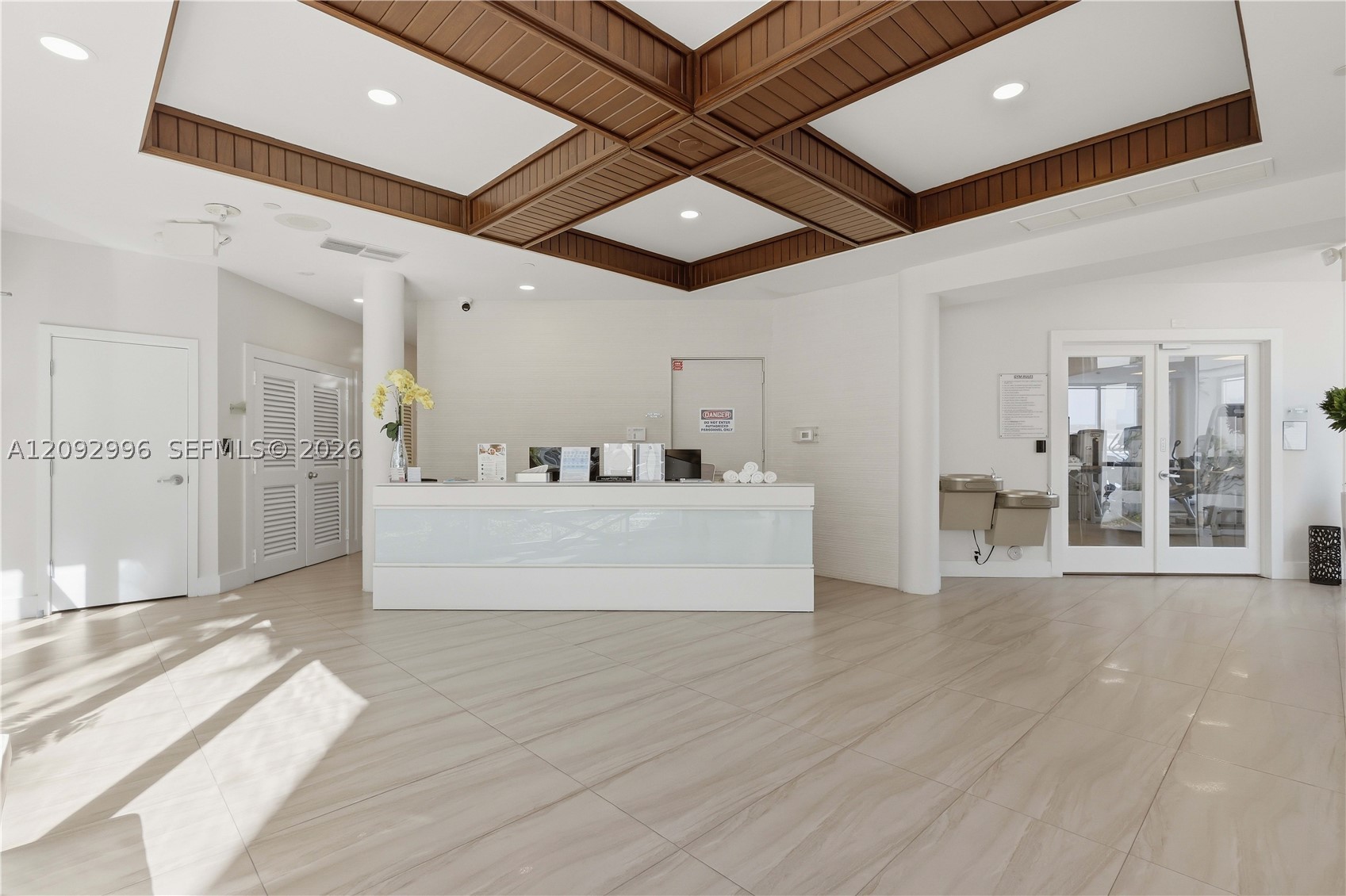 20281 E Country Clb Dr #307 Aventura, FL 33180