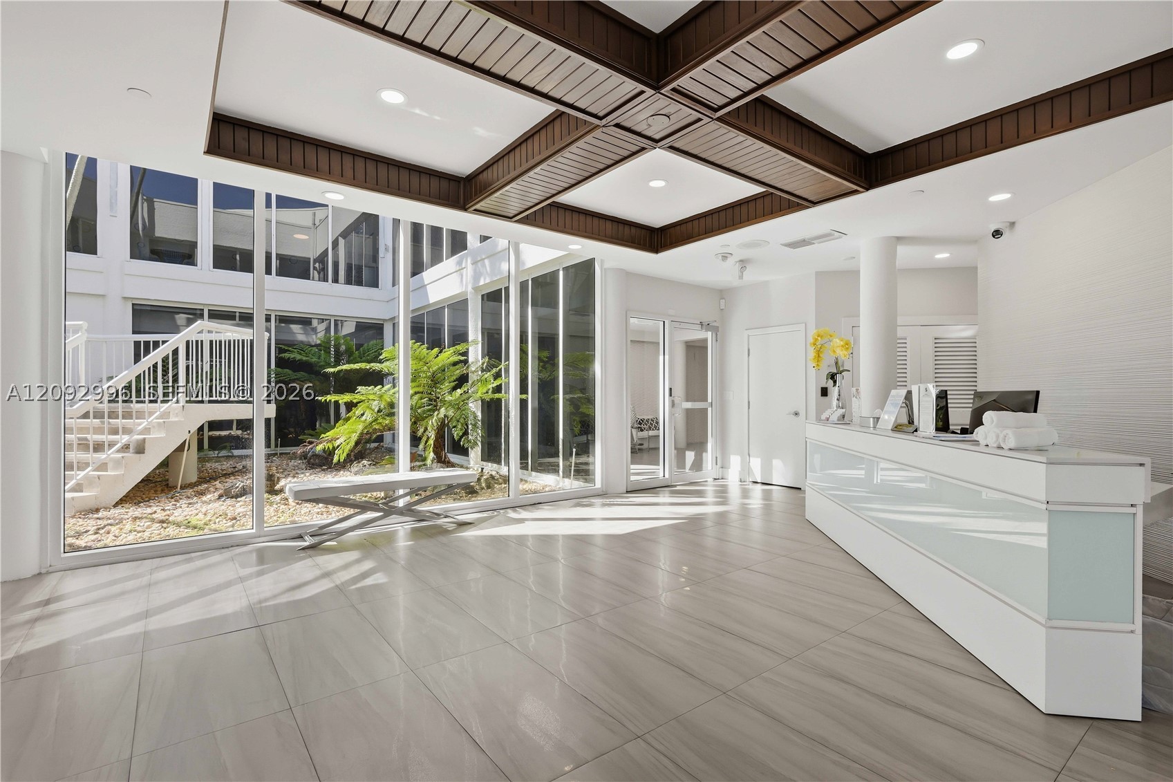 20281 E Country Clb Dr #307 Aventura, FL 33180