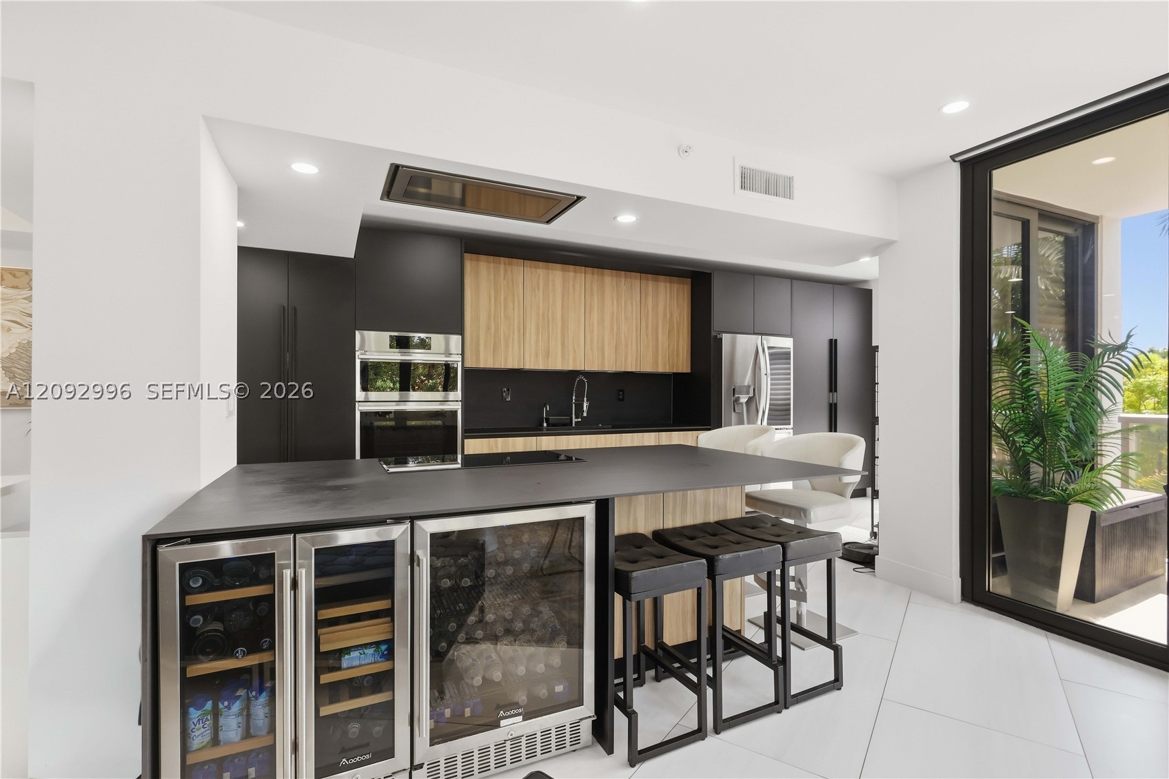 20281 E Country Clb Dr #307 Aventura, FL 33180
