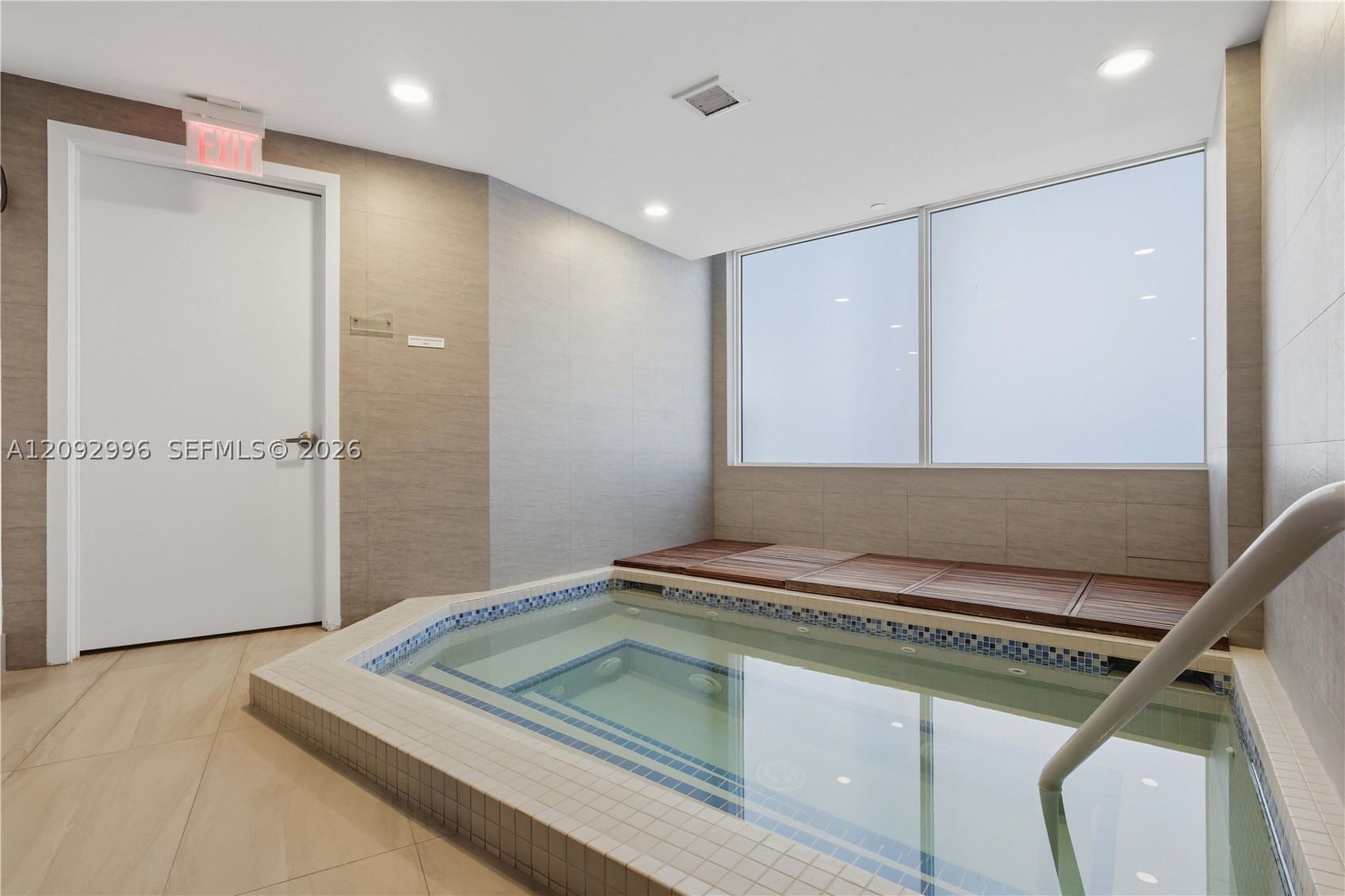 20281 E Country Clb Dr #307 Aventura, FL 33180