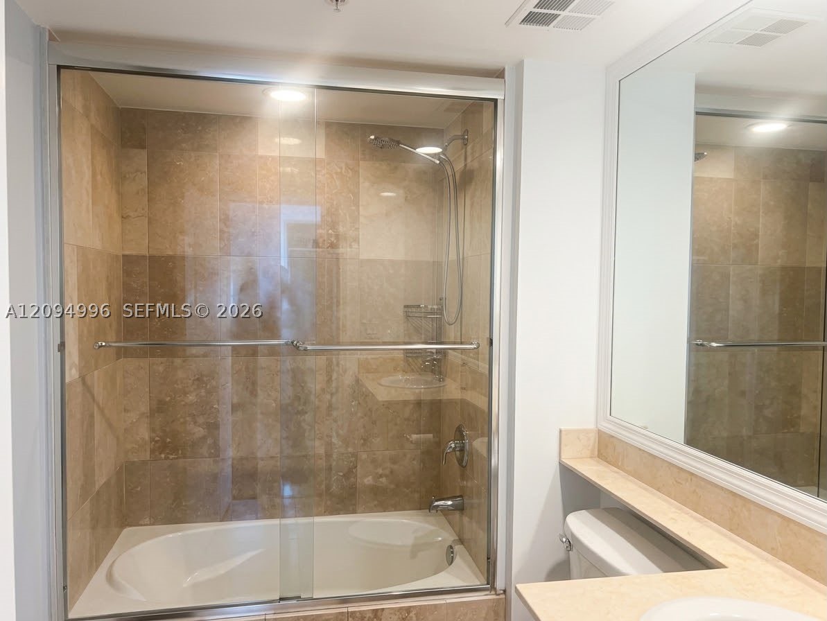 325 S Biscayne Blvd #2722 Miami, FL 33131