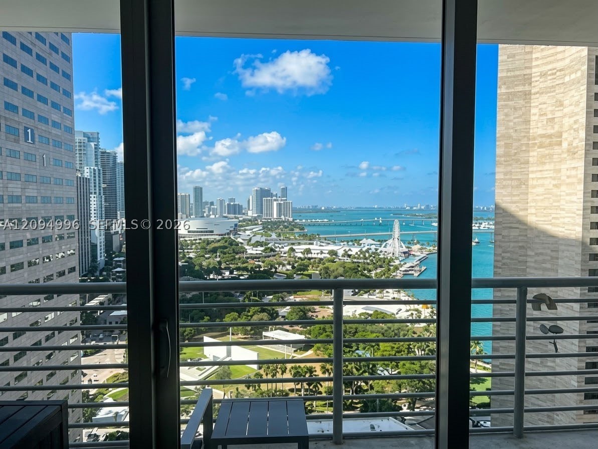 325 S Biscayne Blvd #2722 Miami, FL 33131