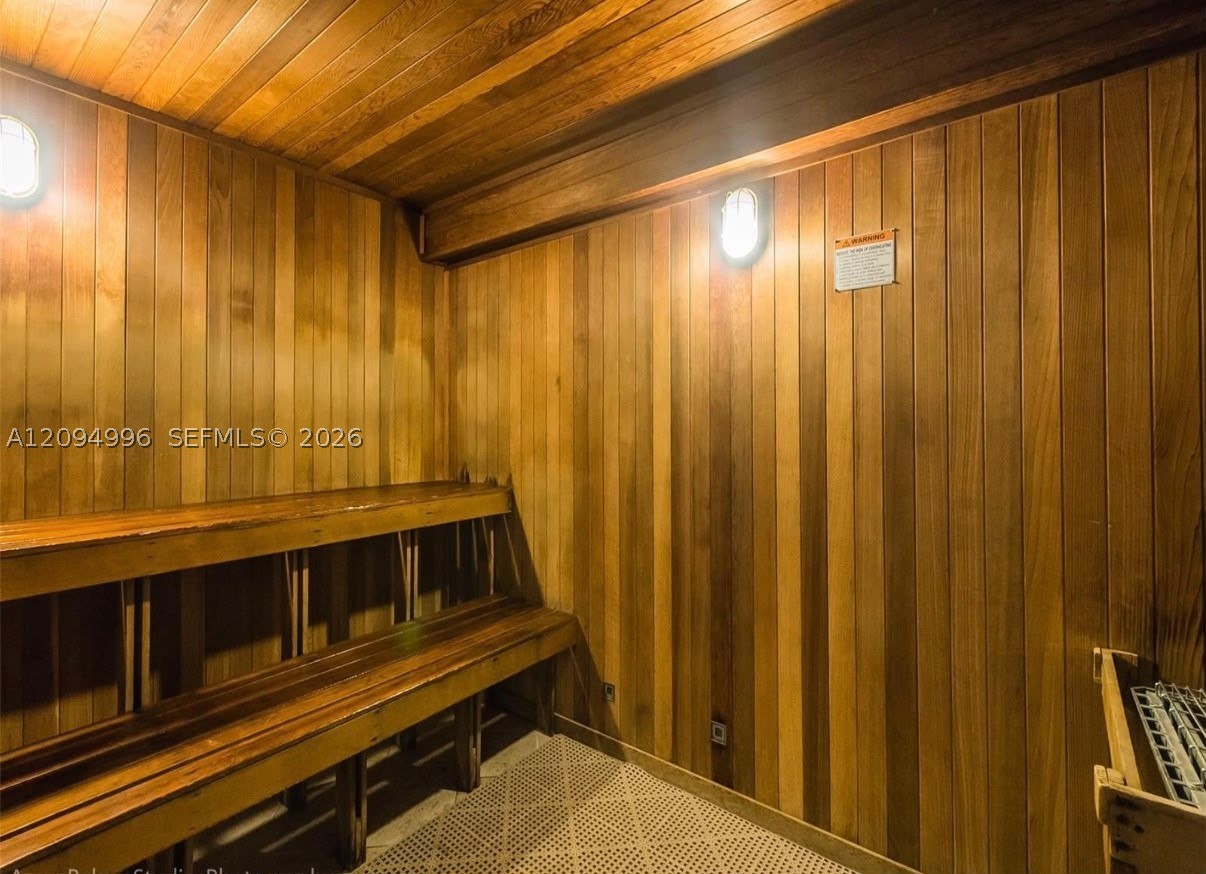 325 S Biscayne Blvd #2722 Miami, FL 33131