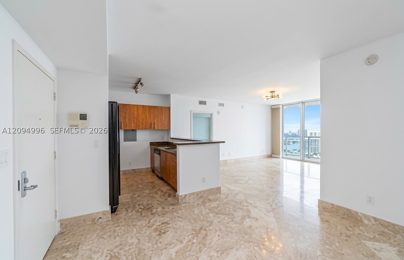325 S Biscayne Blvd #2722 Miami, FL 33131