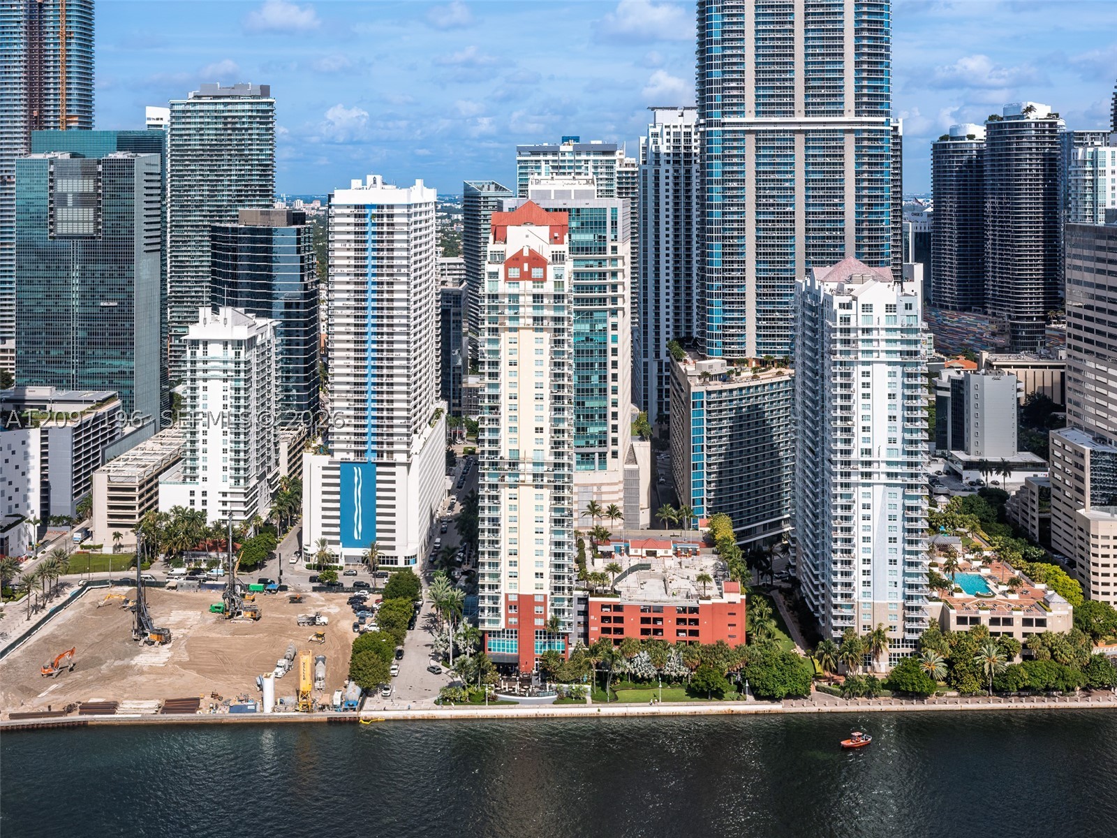 image The Mark on Brickell35